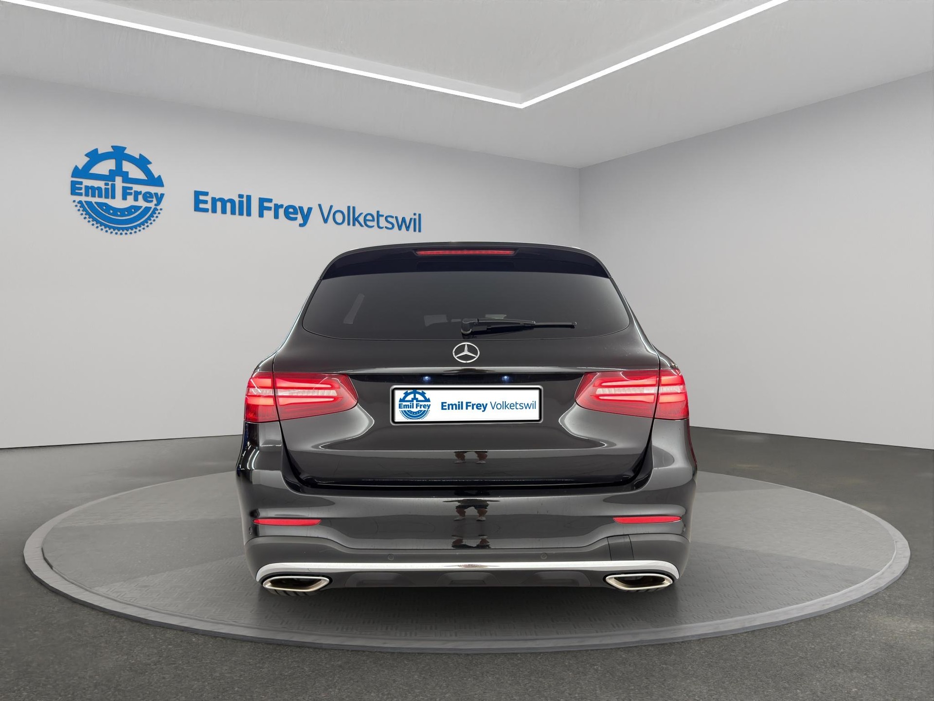 MERCEDES-BENZ GLC 250 AMG Line 4m-image-5