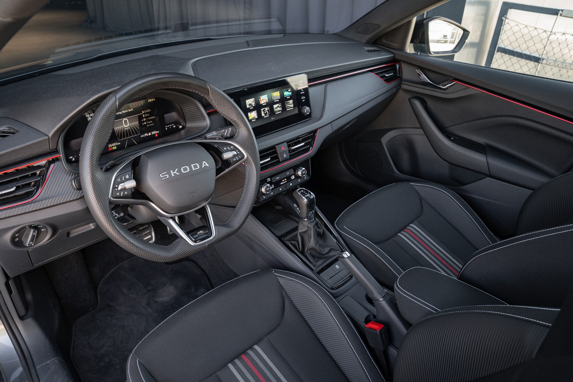 SKODA Scala 1.5 TSI Monte Carlo DSG-image-12