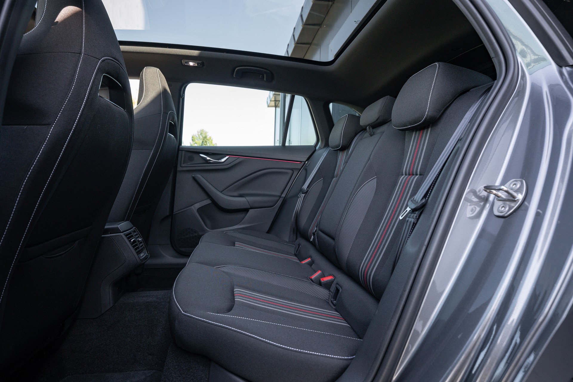 SKODA Scala 1.5 TSI Monte Carlo DSG-image-11