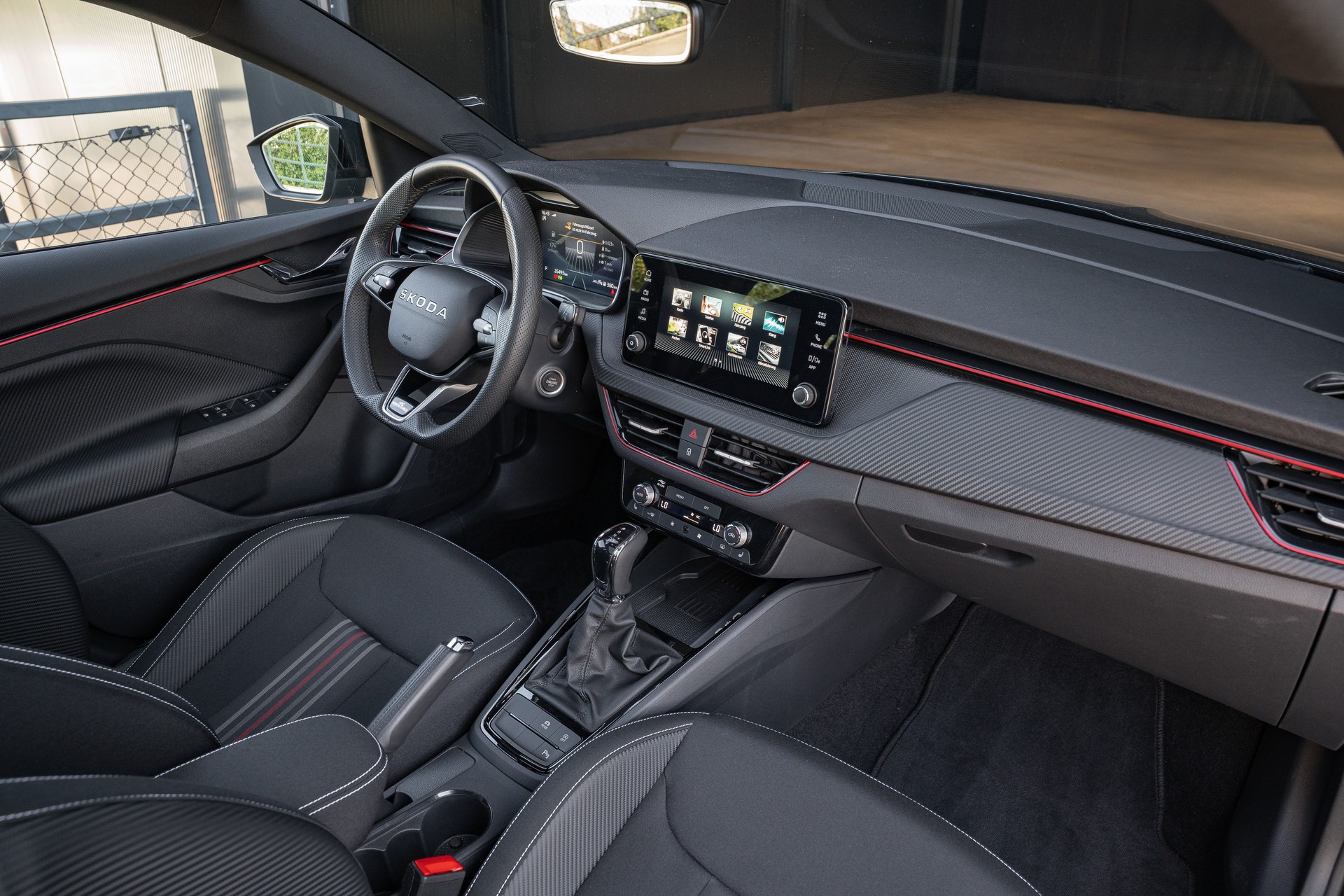 SKODA Scala 1.5 TSI Monte Carlo DSG-image-13