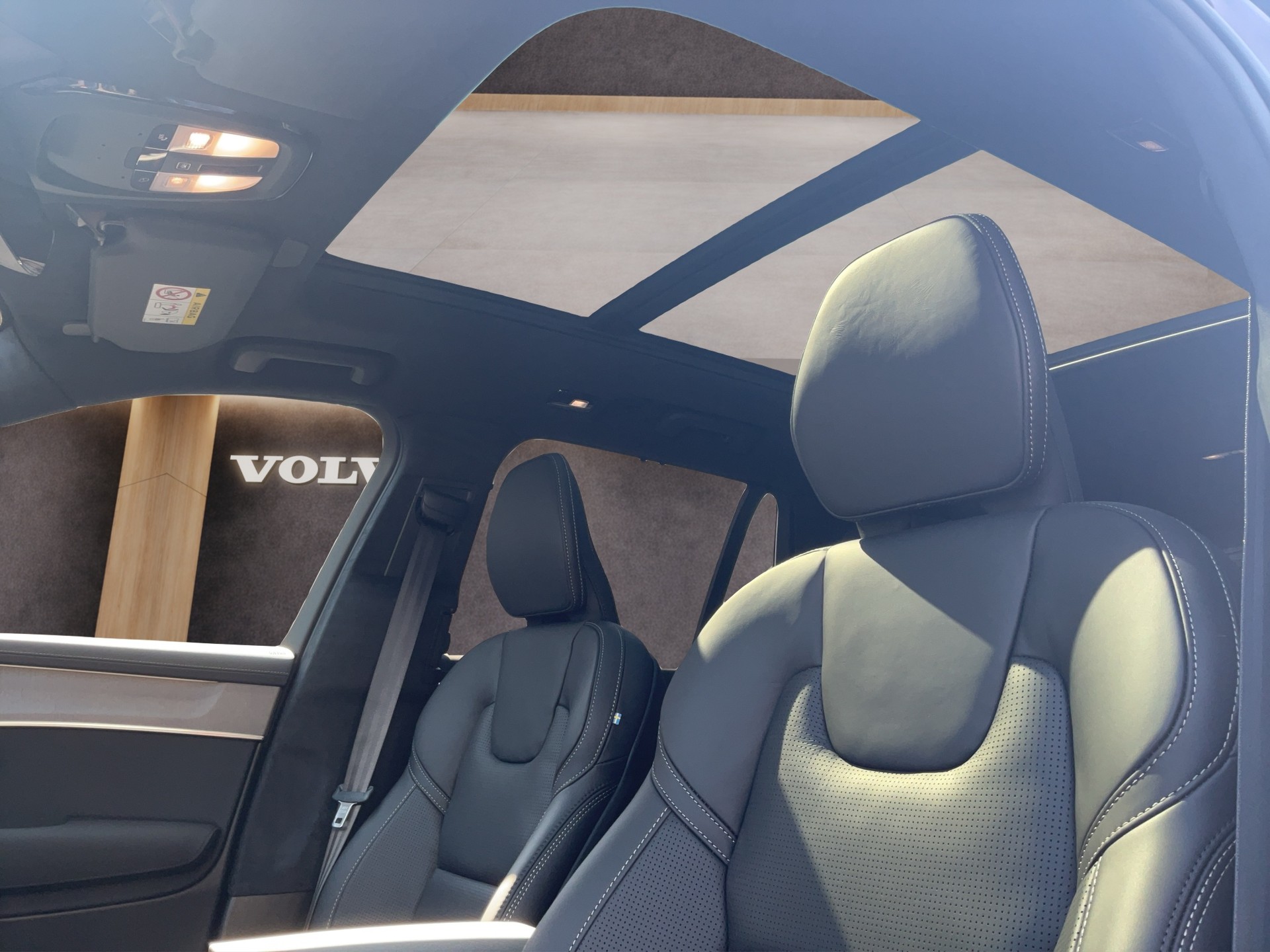 VOLVO XC90 2.0 T8 TE Ultra Bright eAWD-image-14