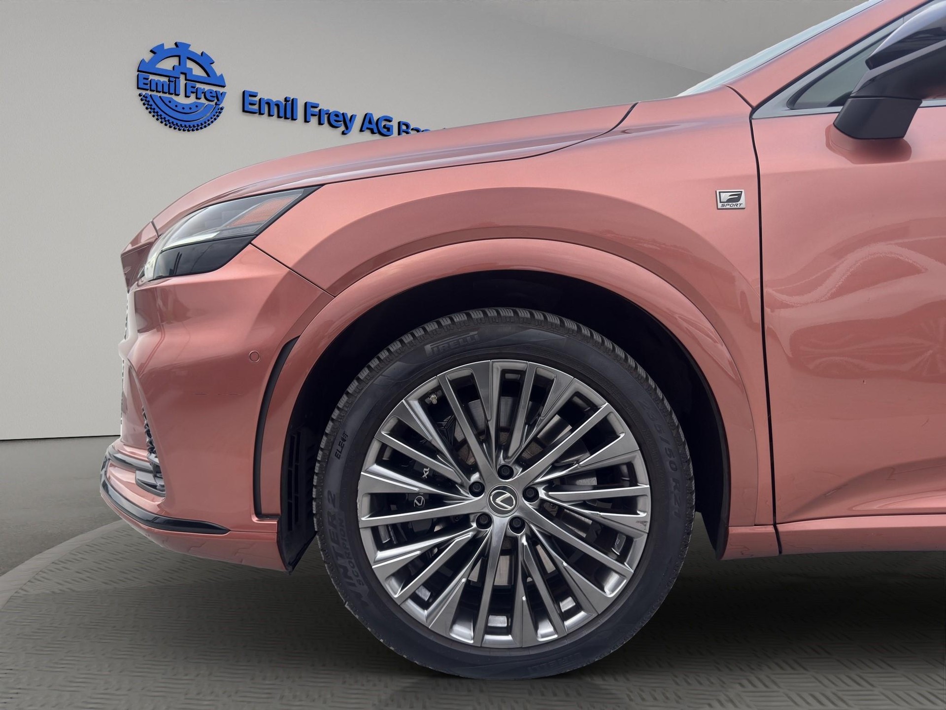 LEXUS RX 500h F-Sport-image-10