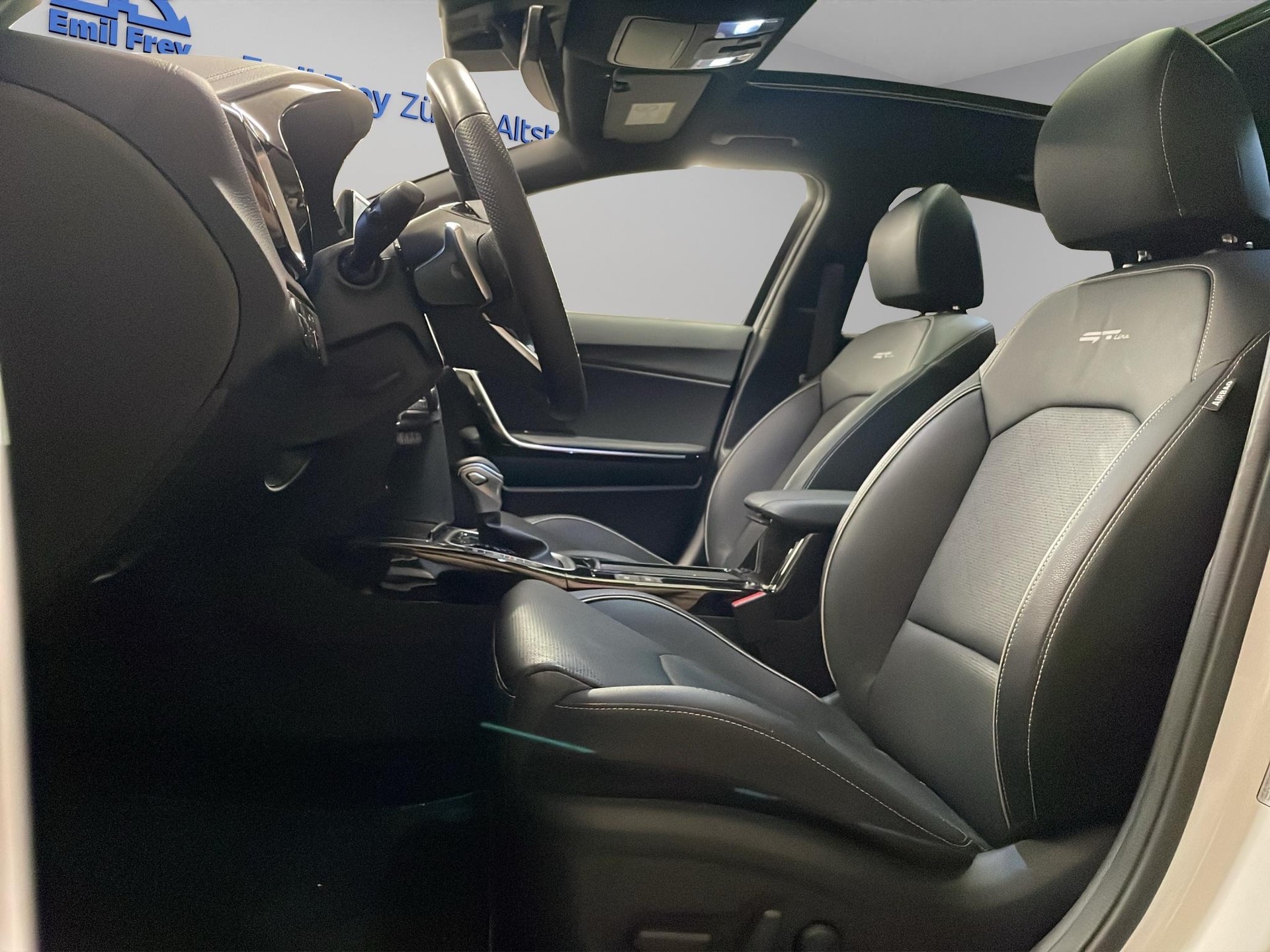 KIA XCeed 1.5 T-GDi MHEV GT-Line-image-5