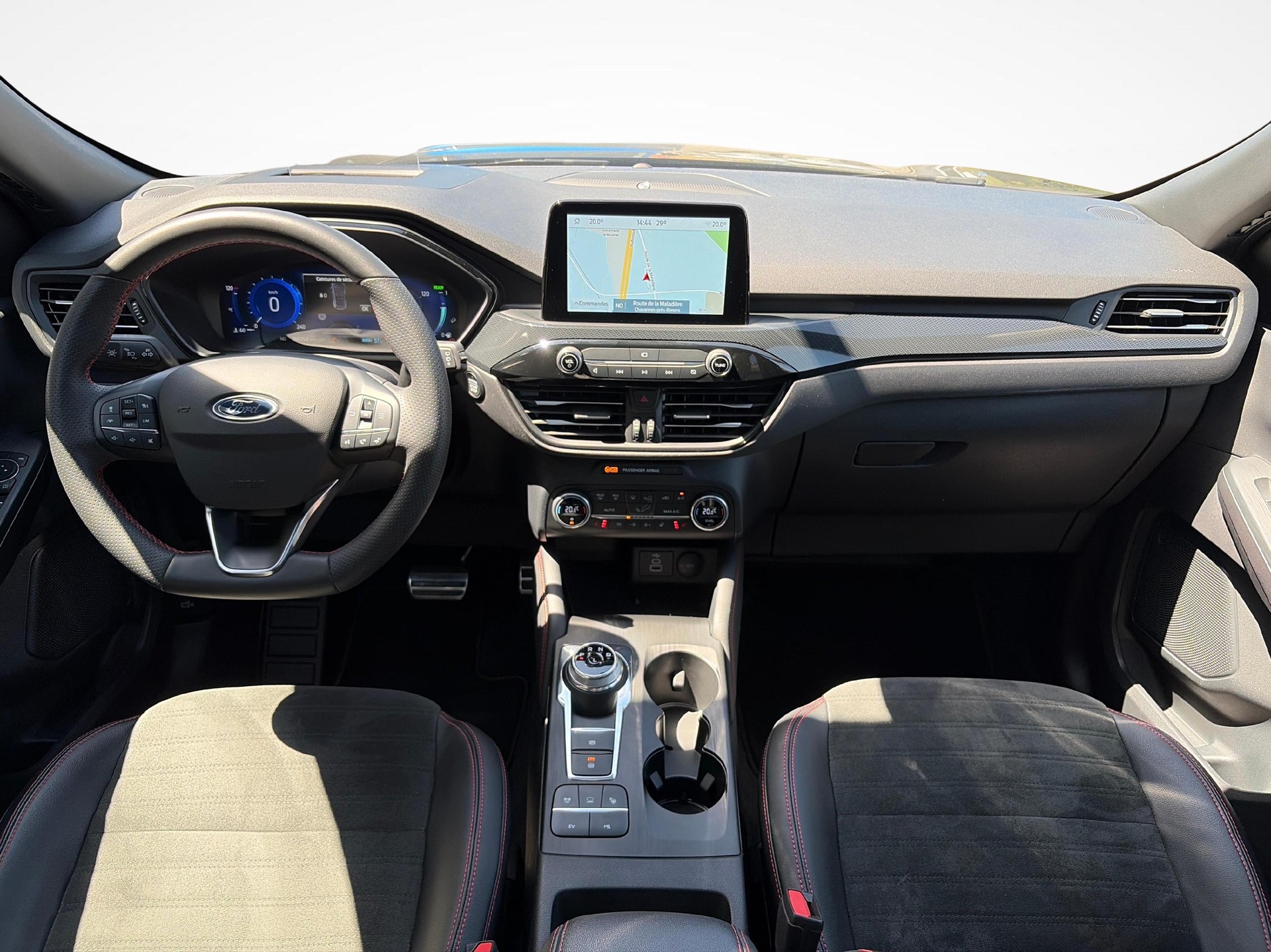 FORD Kuga 2.5 Plug-in Hybrid ST-Line X-image-11