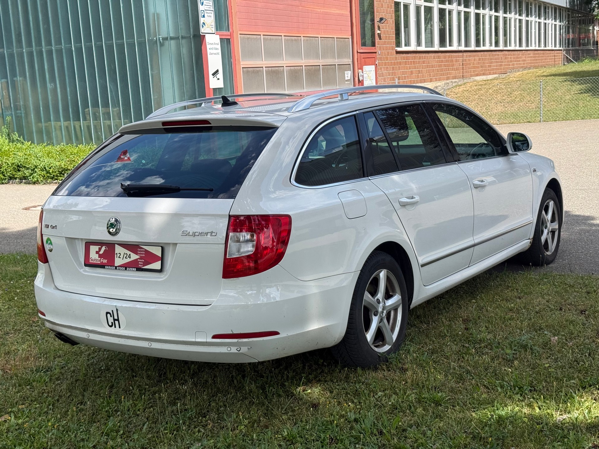 SKODA Superb Combi 2.0 TDi Ambition 4x4-image-3