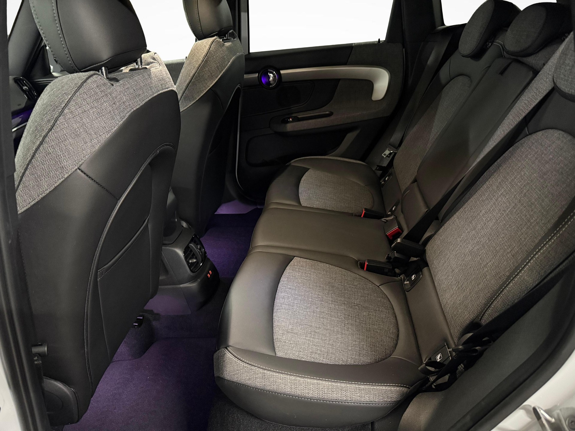 MINI Countryman F60 1.5i Cooper S E ALL4-image-12