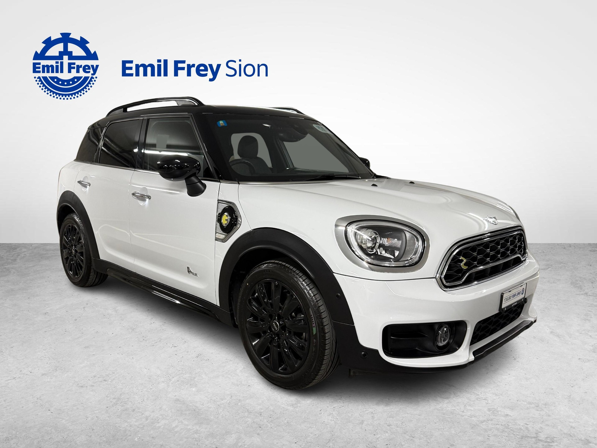 MINI Countryman F60 1.5i Cooper S E ALL4-image-1