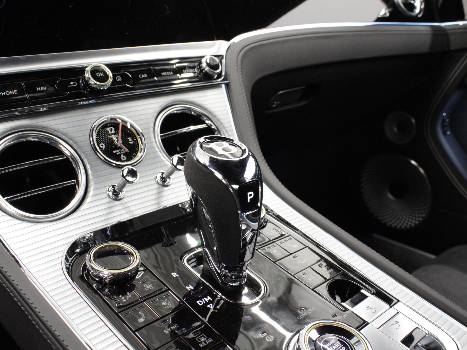 BENTLEY Continental GT 4.0 V8 S-image-12