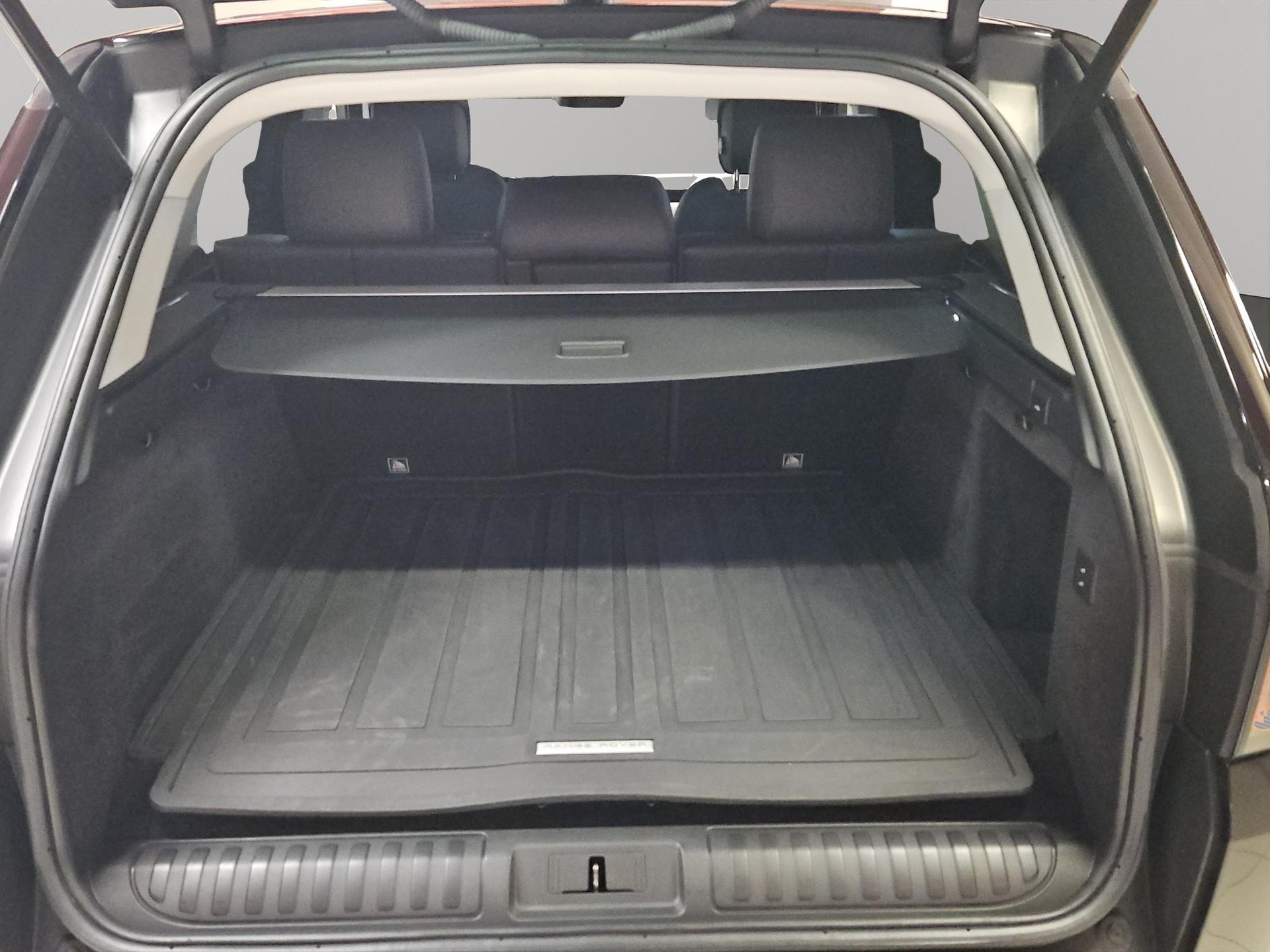 LAND ROVER Range Rover Sport 2.0 P400e HSE (Plug-in Hybrid)-image-10