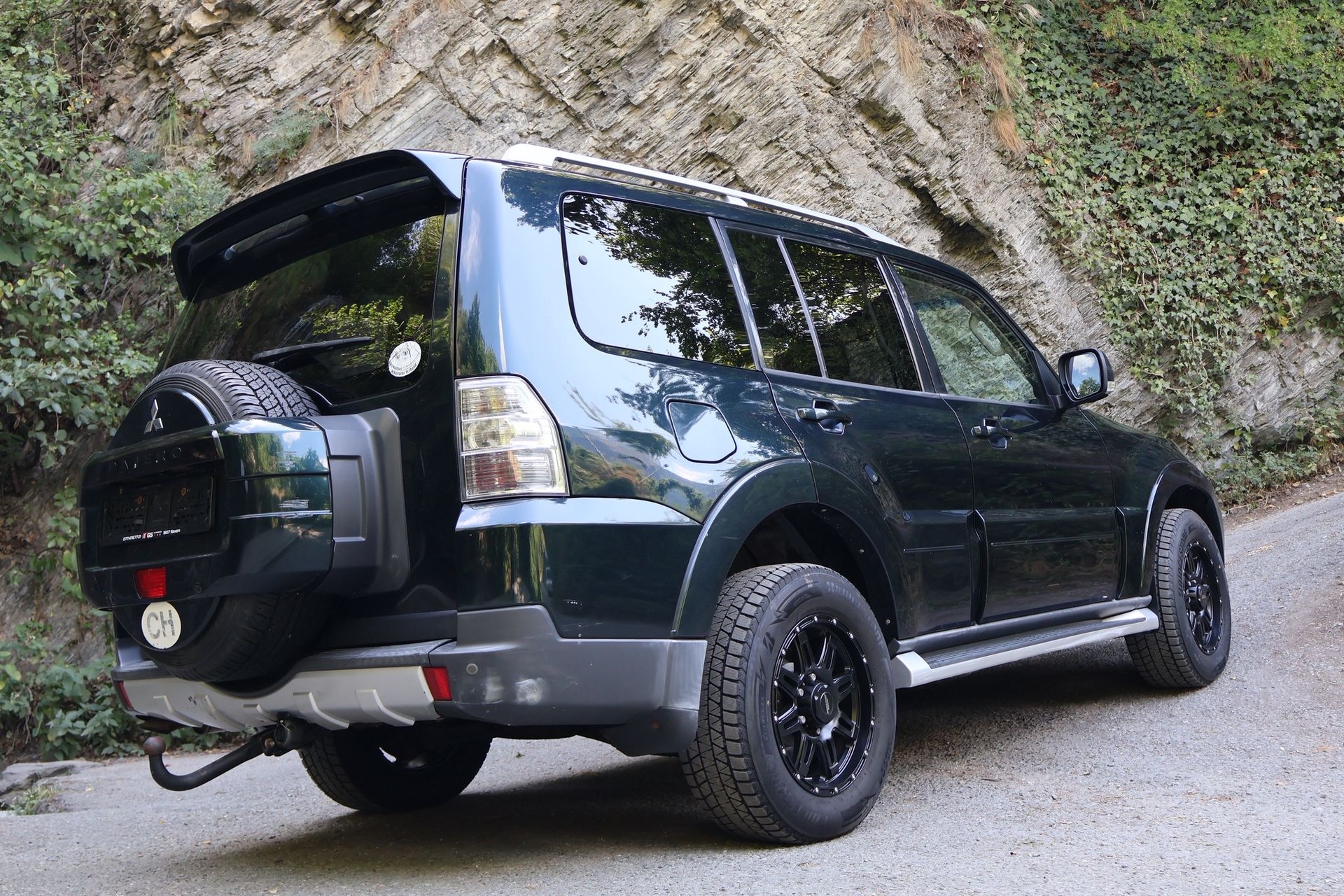 MITSUBISHI PAJERO-image-5