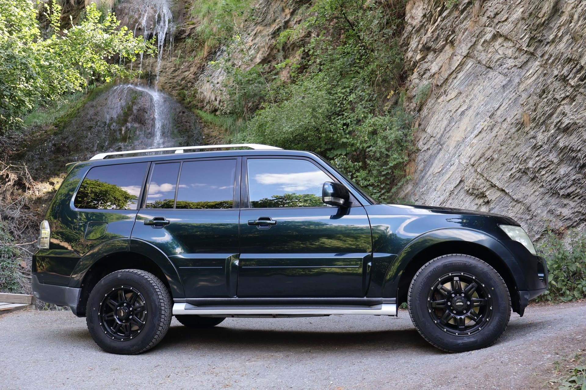MITSUBISHI PAJERO-image-3