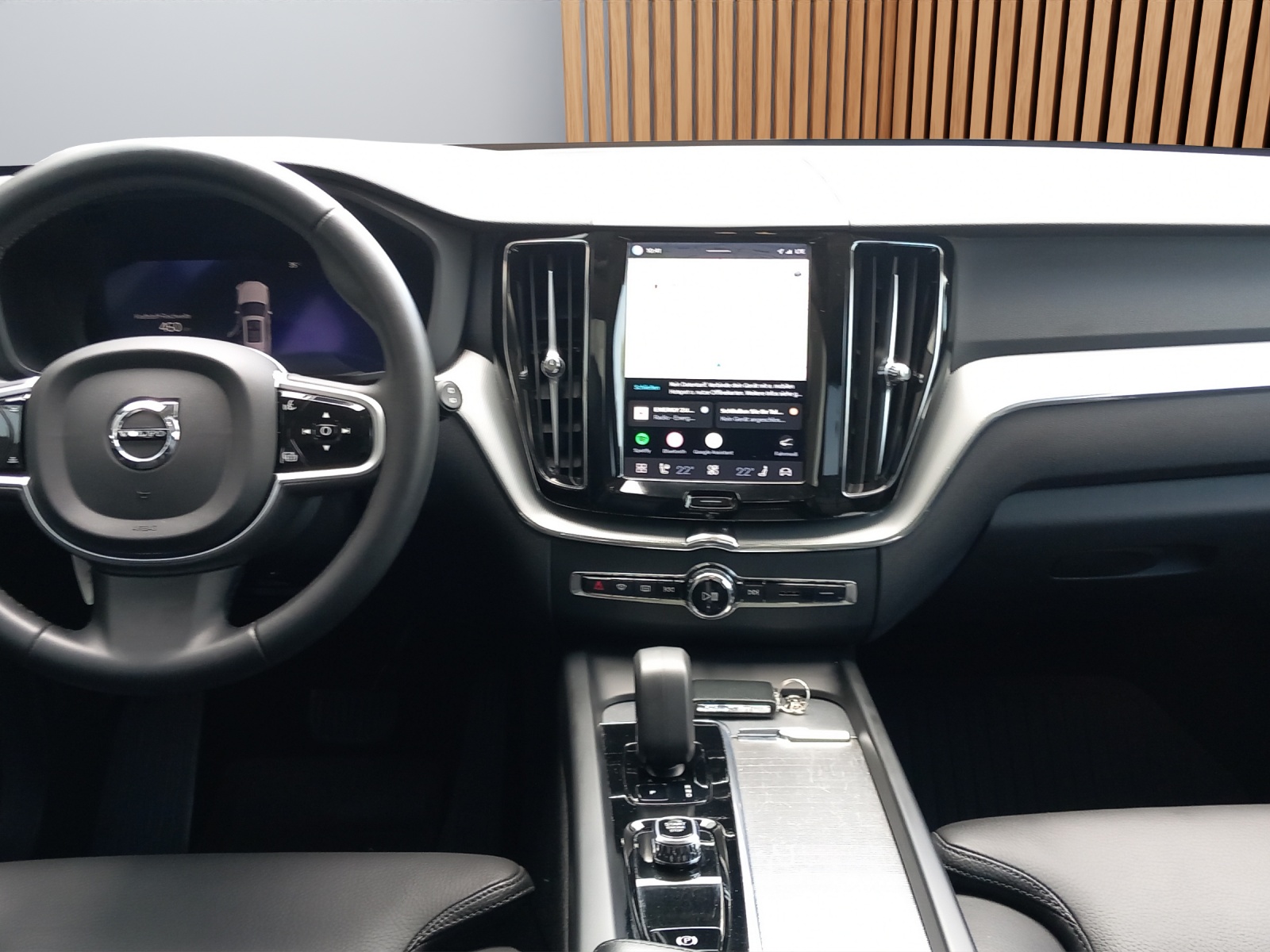 VOLVO XC60 2.0 B4 MH Plus Dark AWD-image-14