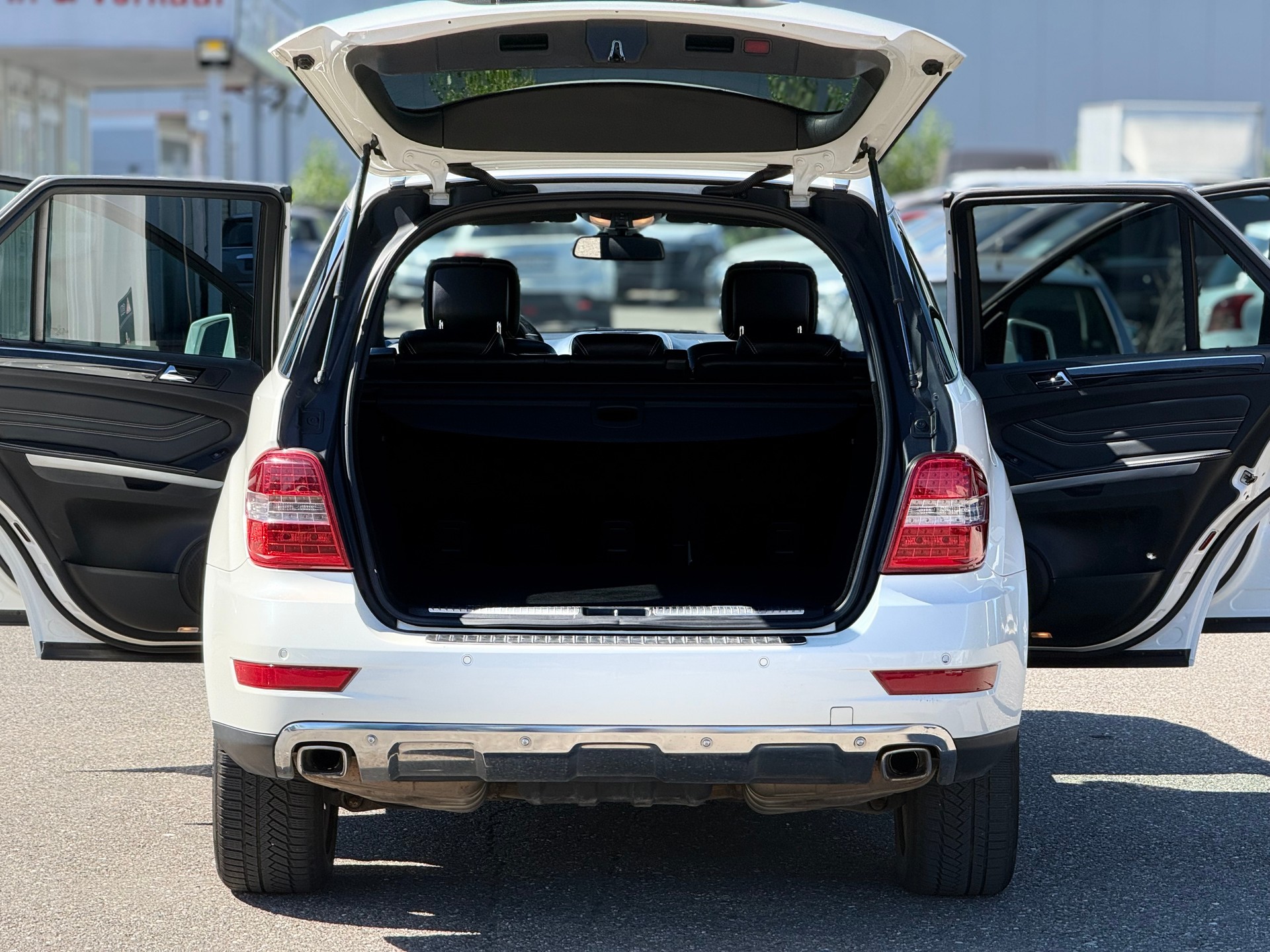 MERCEDES-BENZ ML 300 CDI Blue Efficiency 4Matic 7G-Tronic-image-9