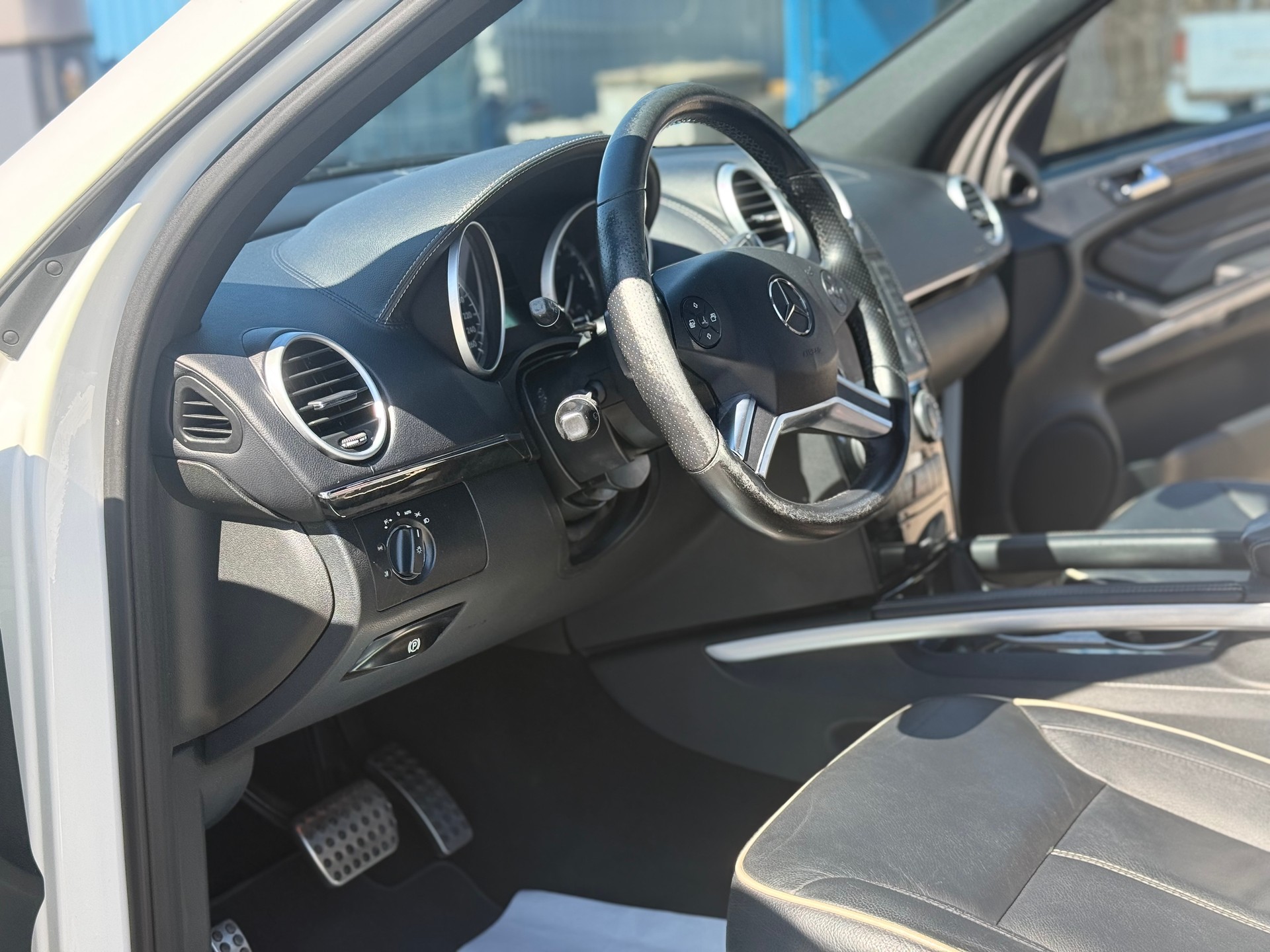 MERCEDES-BENZ ML 300 CDI Blue Efficiency 4Matic 7G-Tronic-image-5