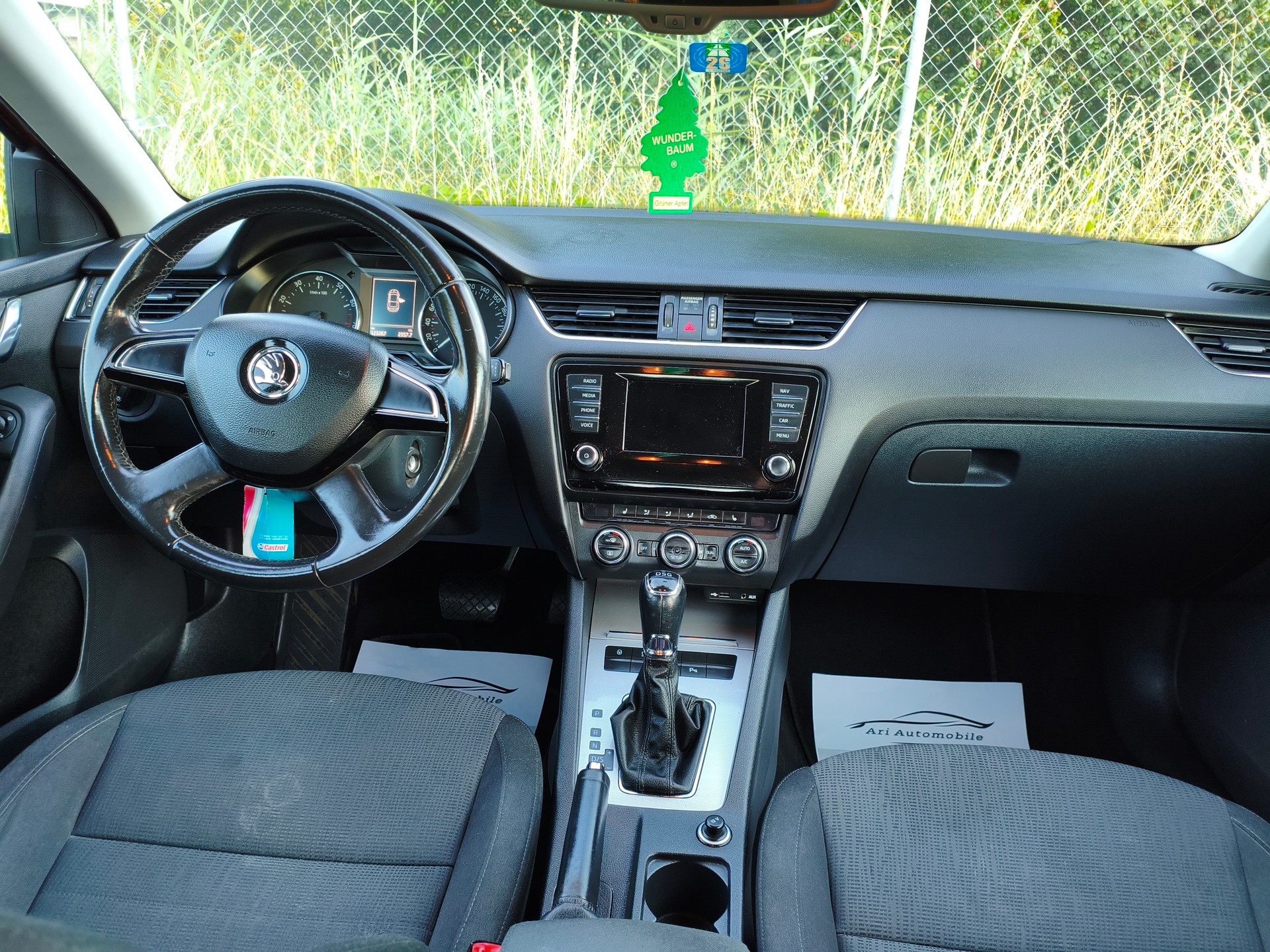SKODA Octavia 1.8 TSI Ambition DSG-image-14