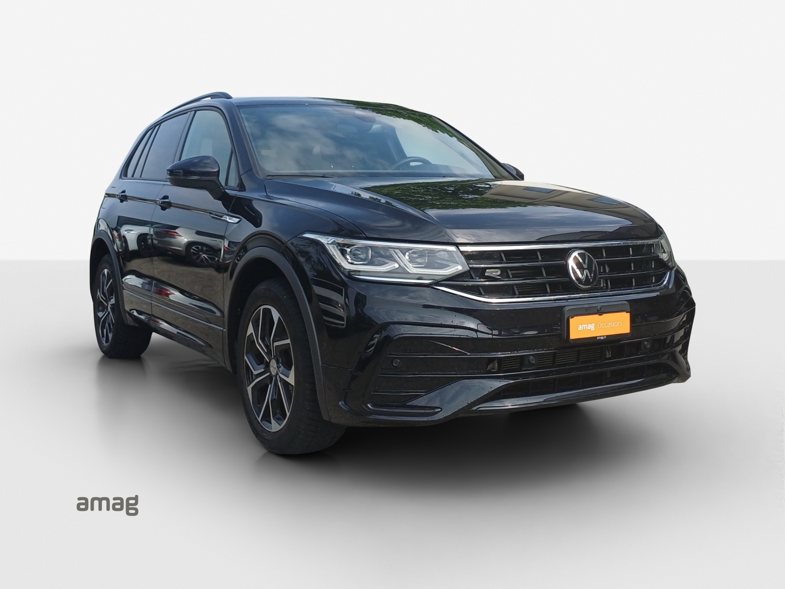 VW Tiguan 2.0TSI R-Line 4Motion DSG-image-5