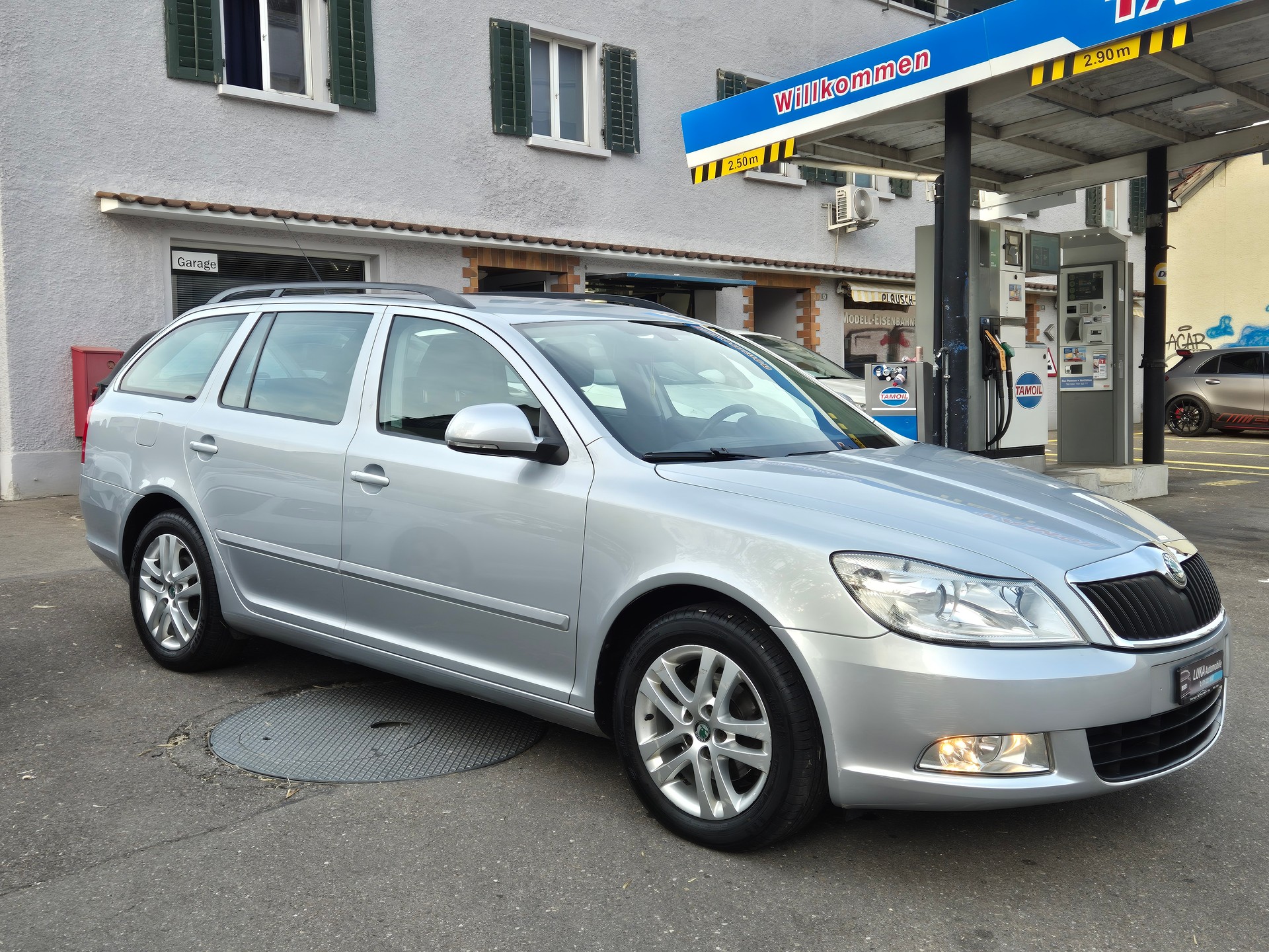 SKODA Octavia Combi 1.6 TDI Swiss Adventure 4x4-image-5