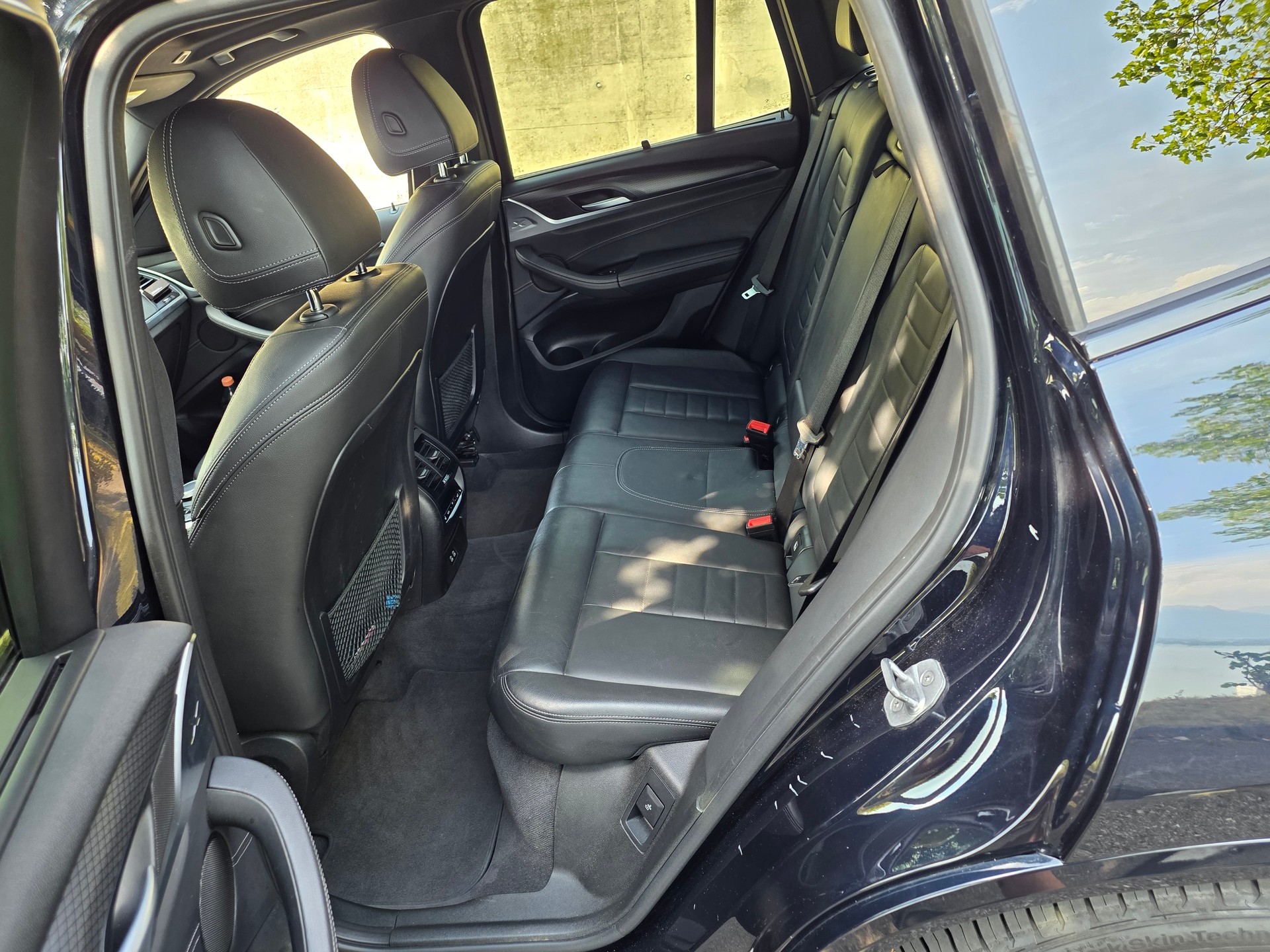 BMW 30d xDrive-image-3