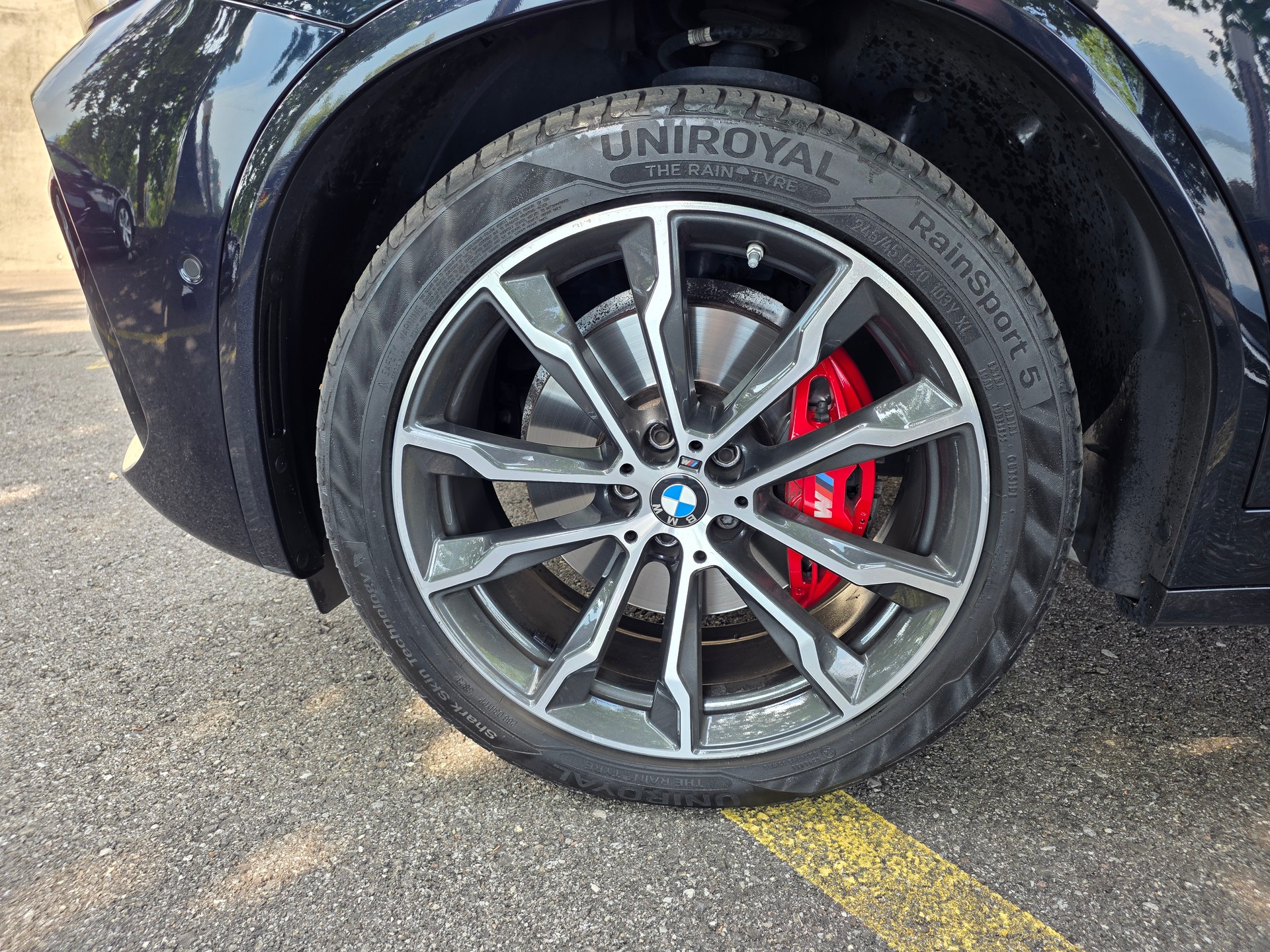 BMW 30d xDrive-image-12
