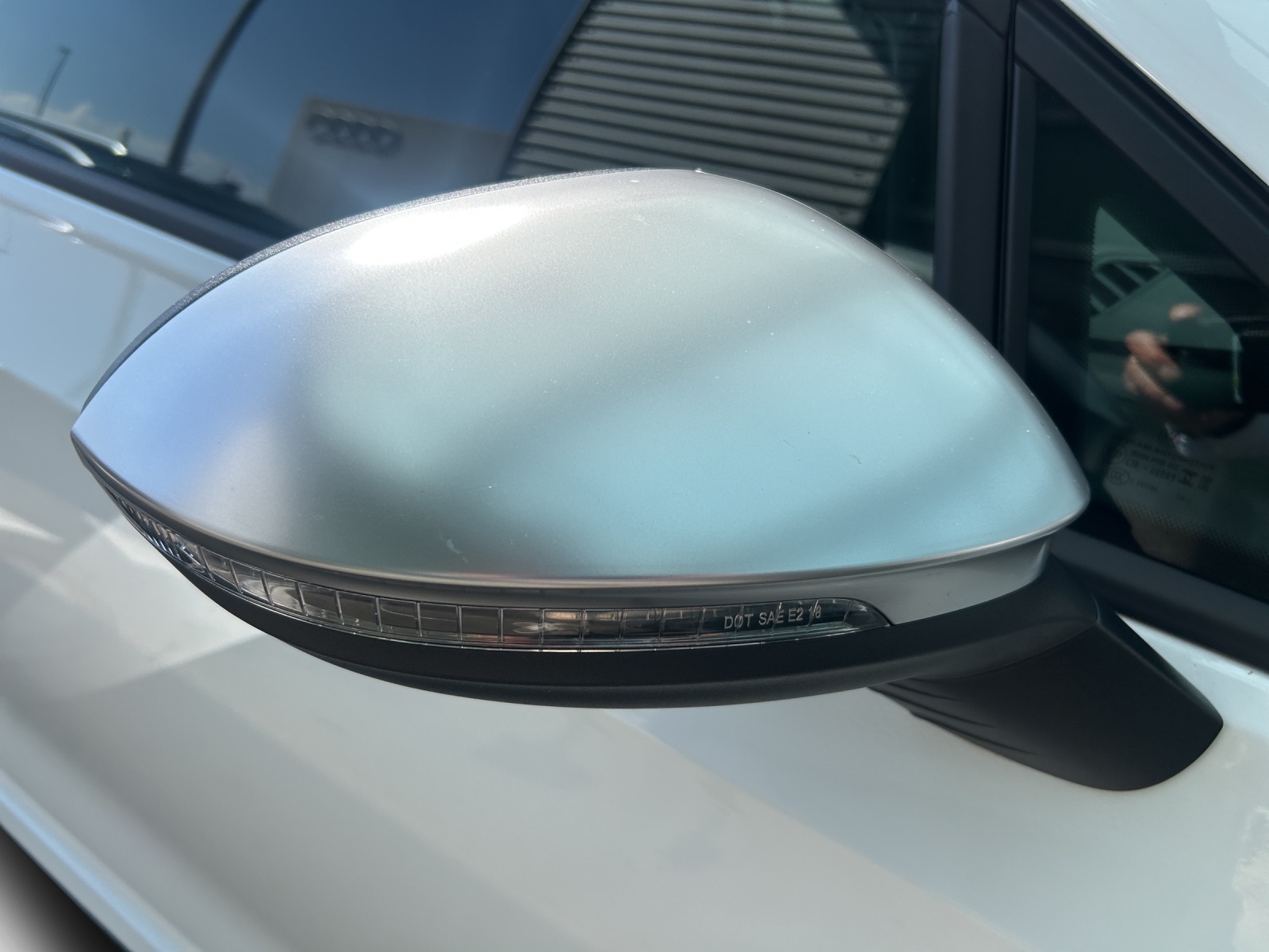 VW Golf 2.0 TSI R DSG 4 Motion-image-15