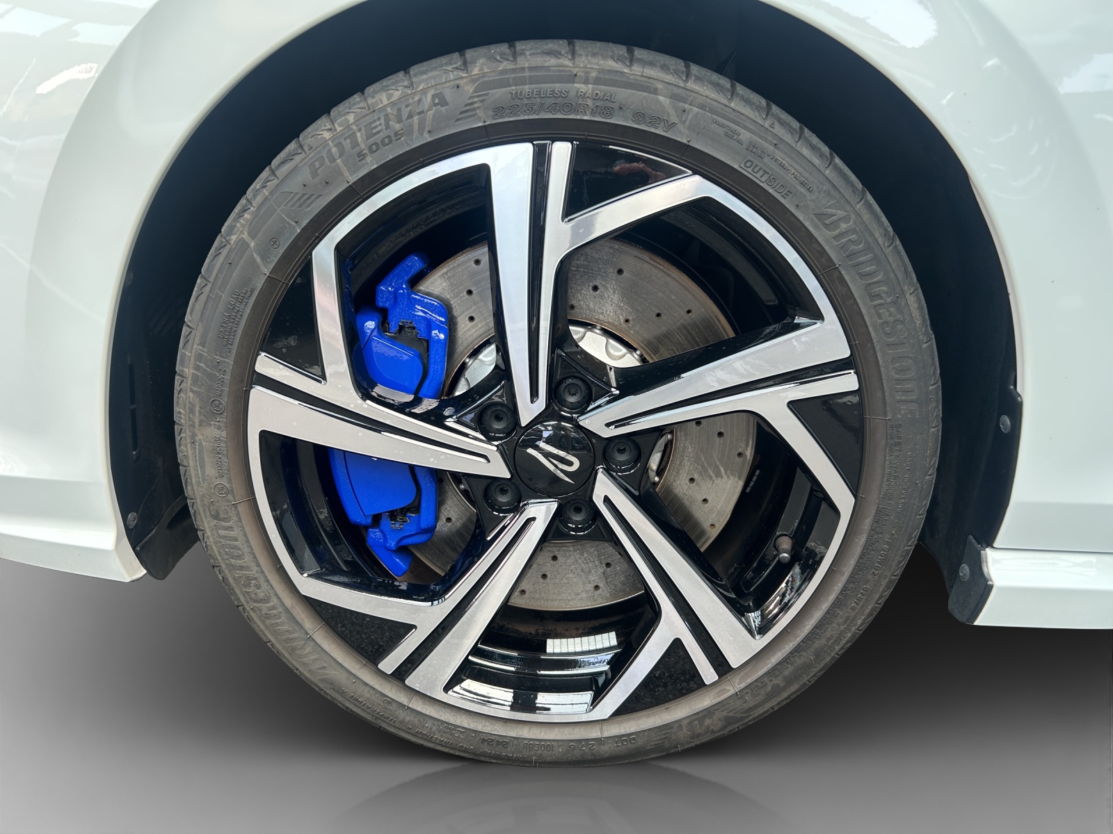 VW Golf 2.0 TSI R DSG 4 Motion-image-13