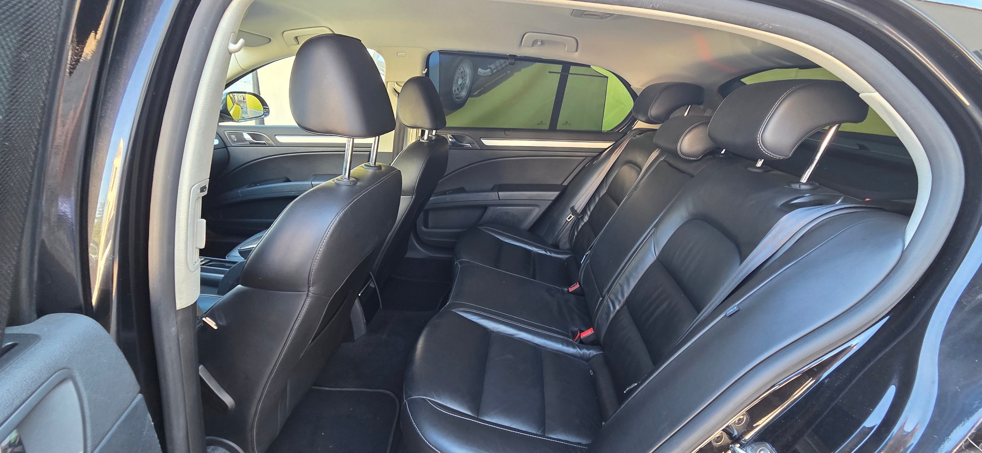 SKODA Superb 2.0 TDi Ambition DSG-image-11