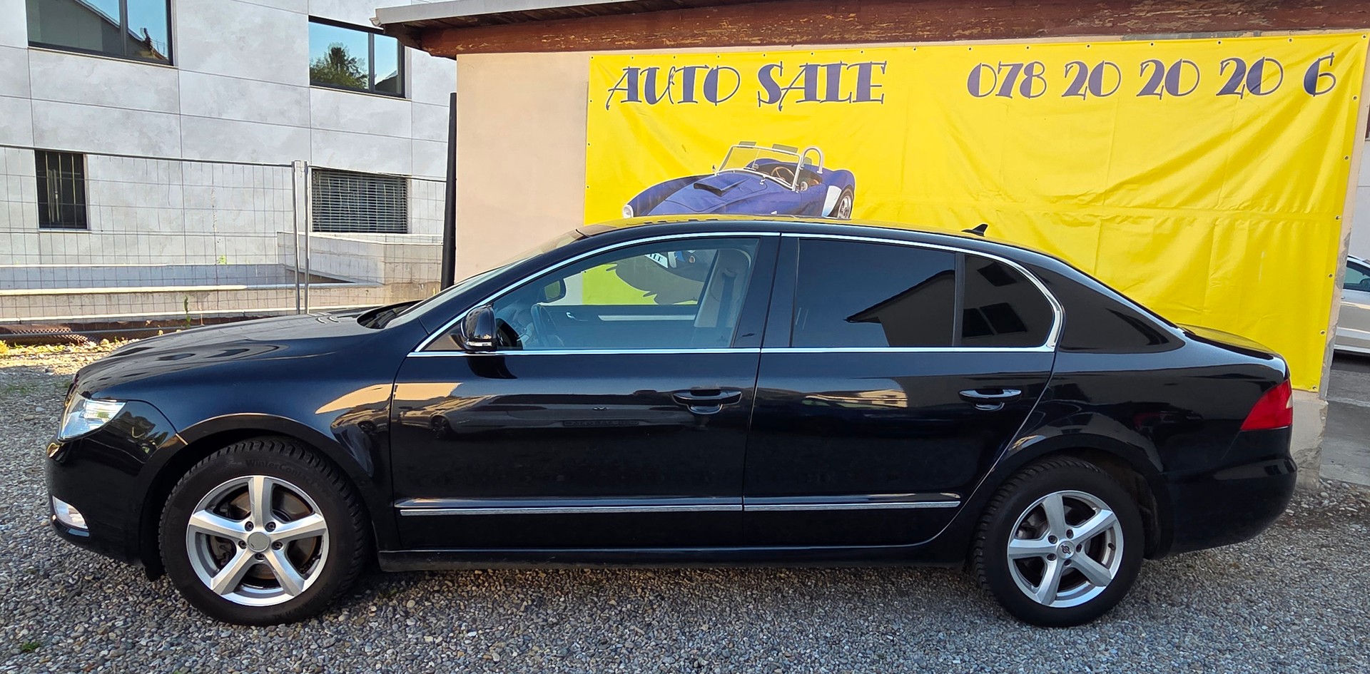 SKODA Superb 2.0 TDi Ambition DSG-image-3