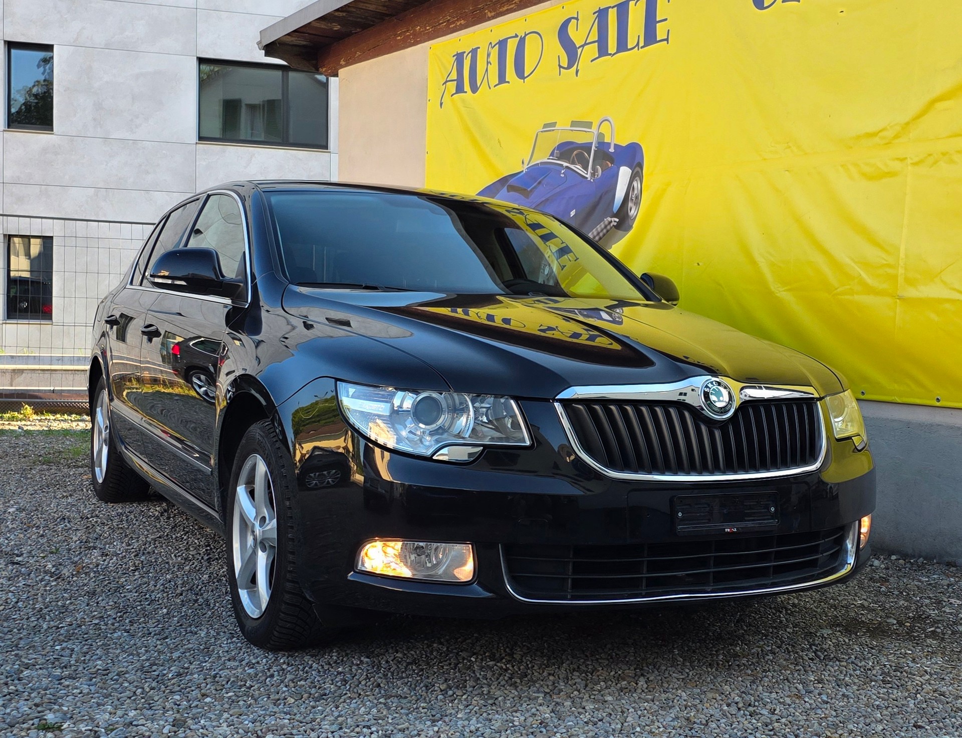 SKODA Superb 2.0 TDi Ambition DSG-image-7