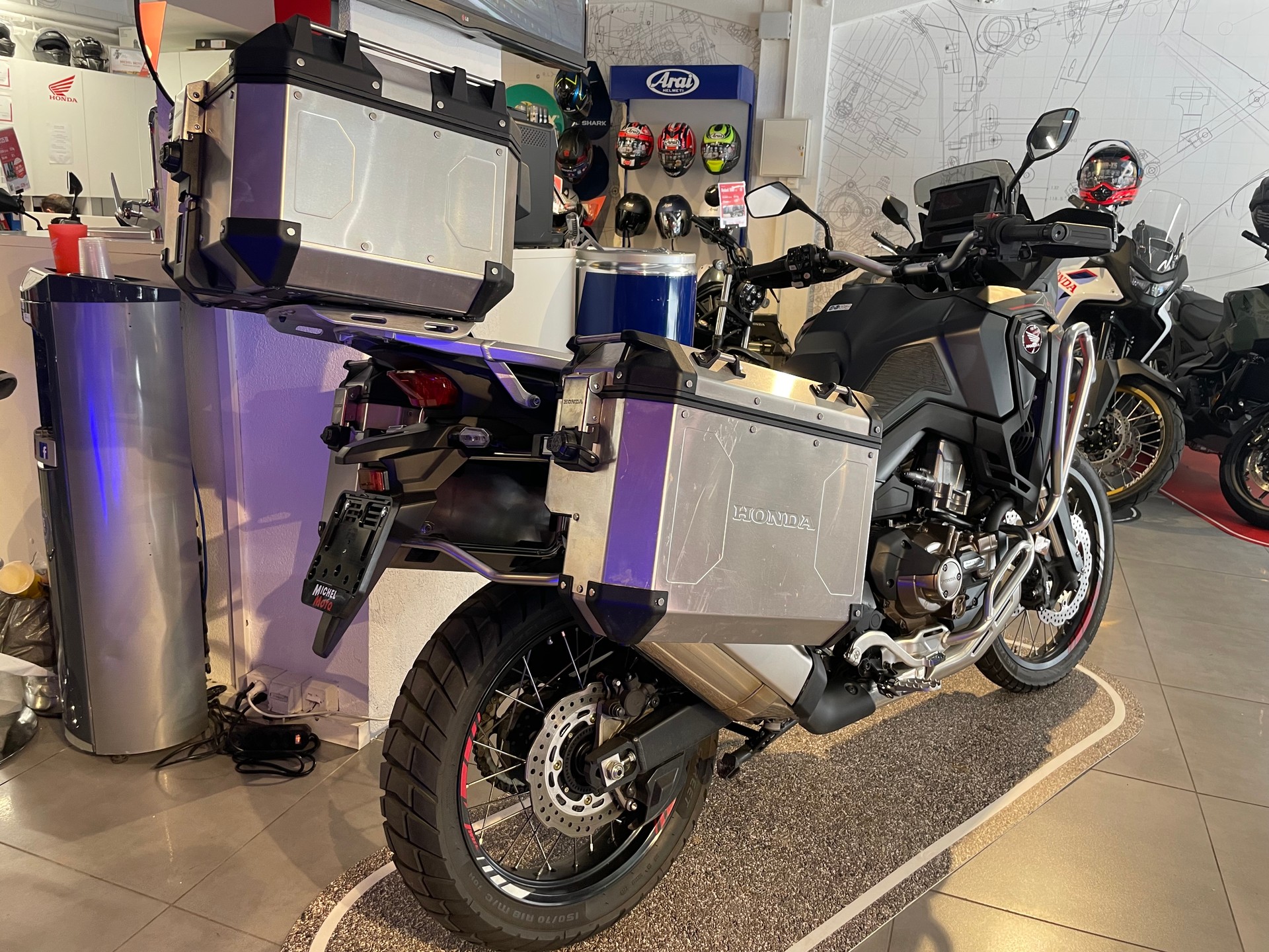 HONDA CRF 1100 DCT Africa Twin-showroom-element-2