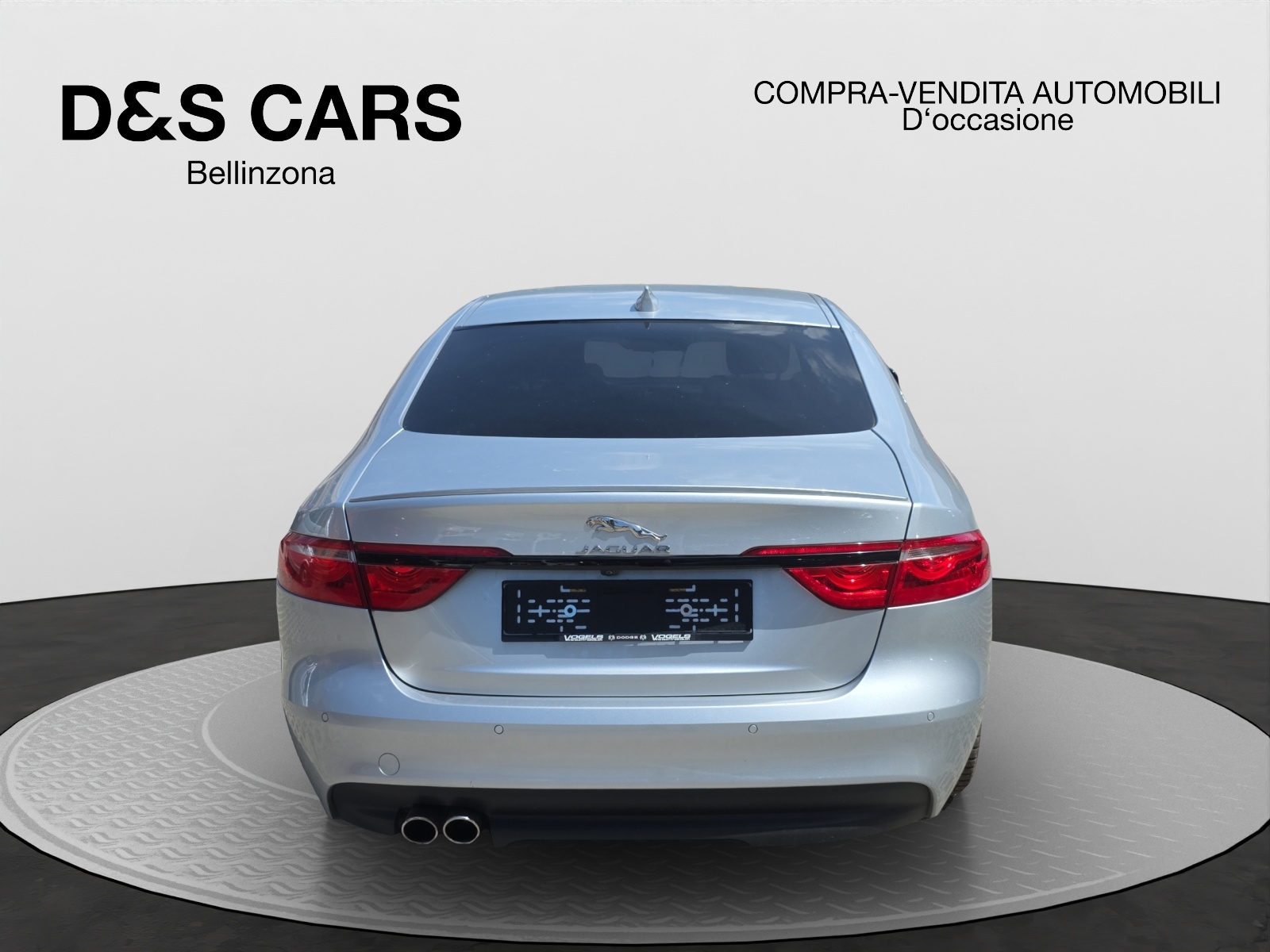 JAGUAR XF 20d Pure AWD Automatic-image-3