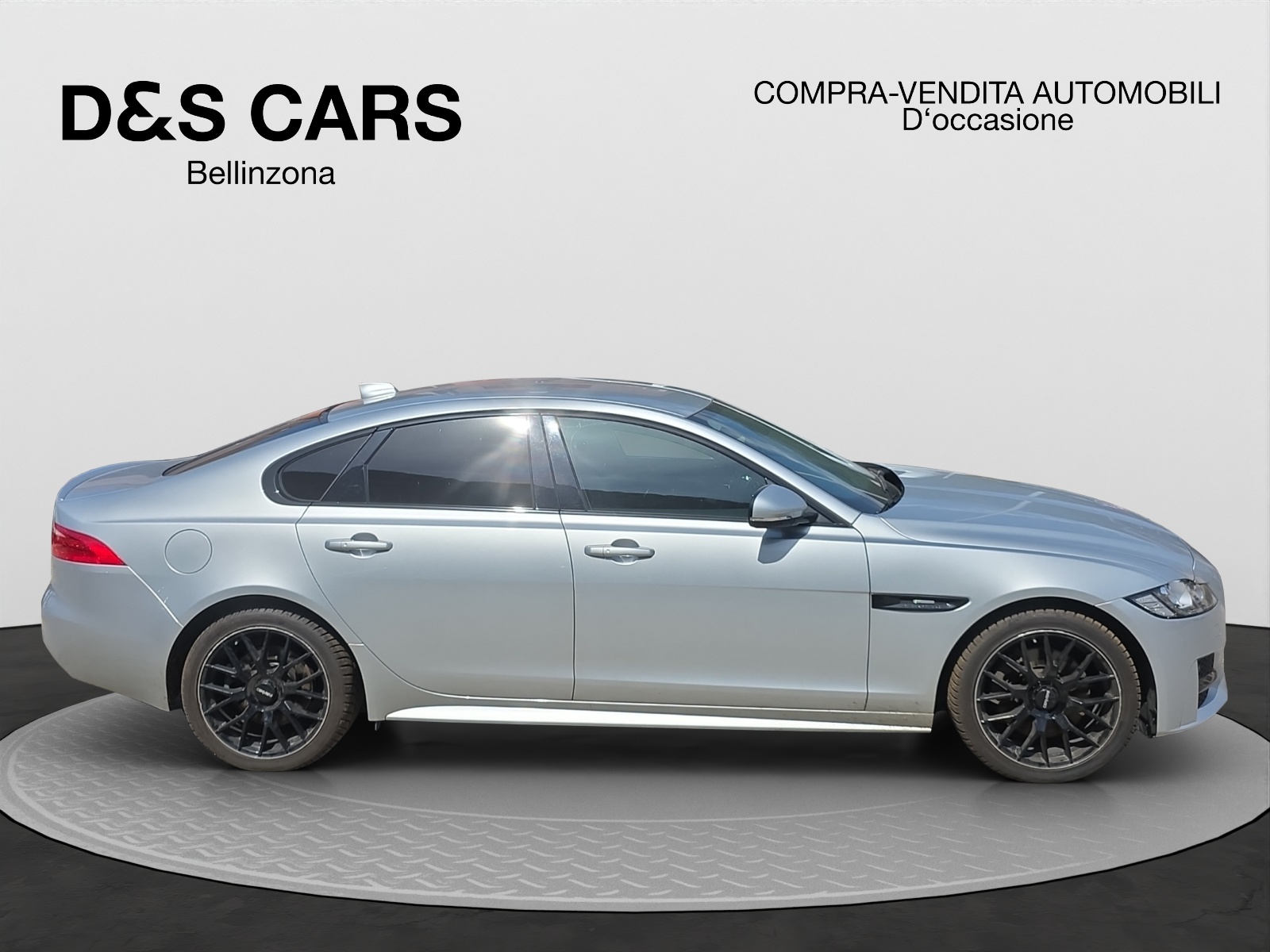 JAGUAR XF 20d Pure AWD Automatic-image-5