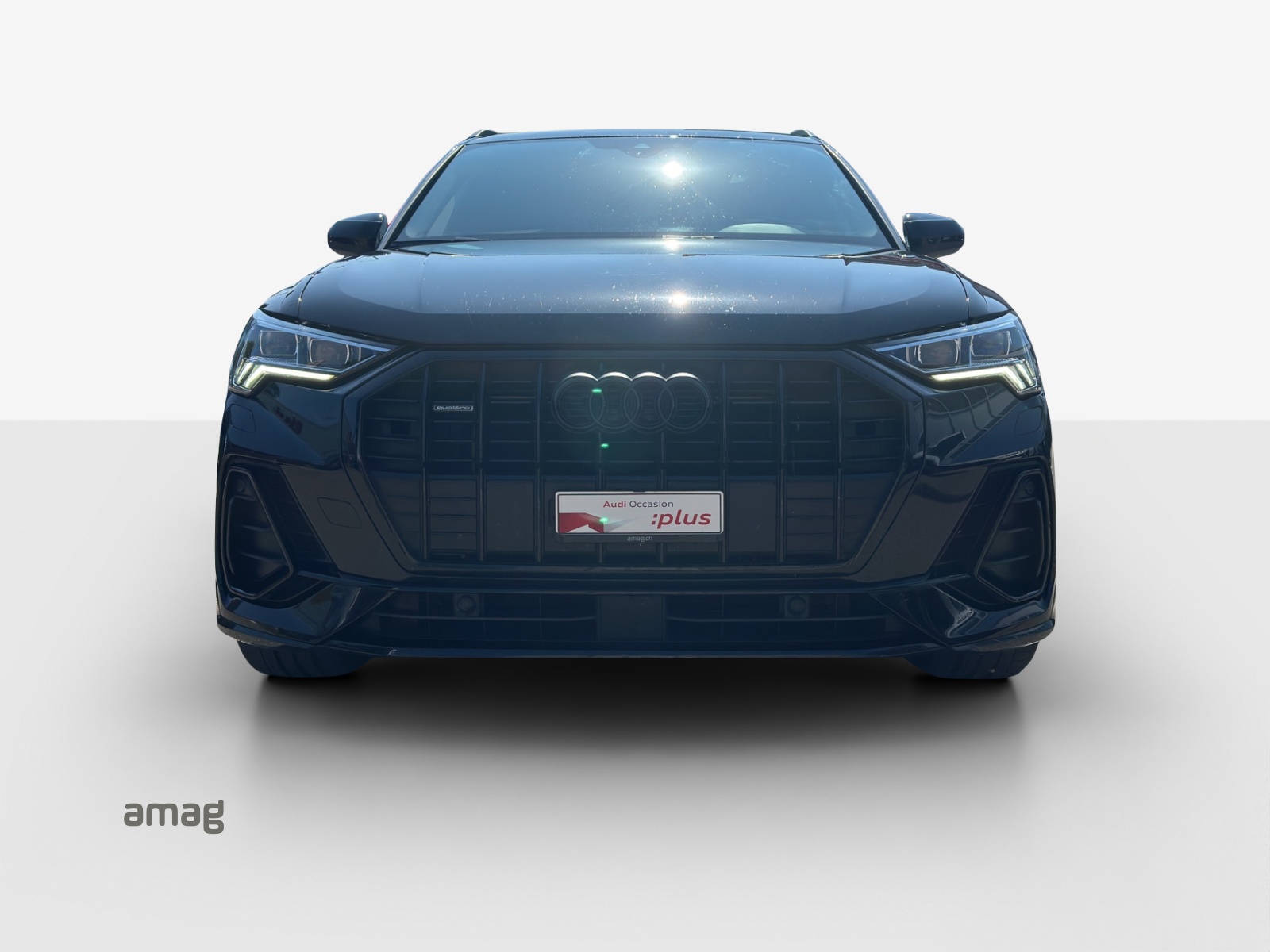 AUDI Q3 45 TFSI S line quattro S-tronic-image-6