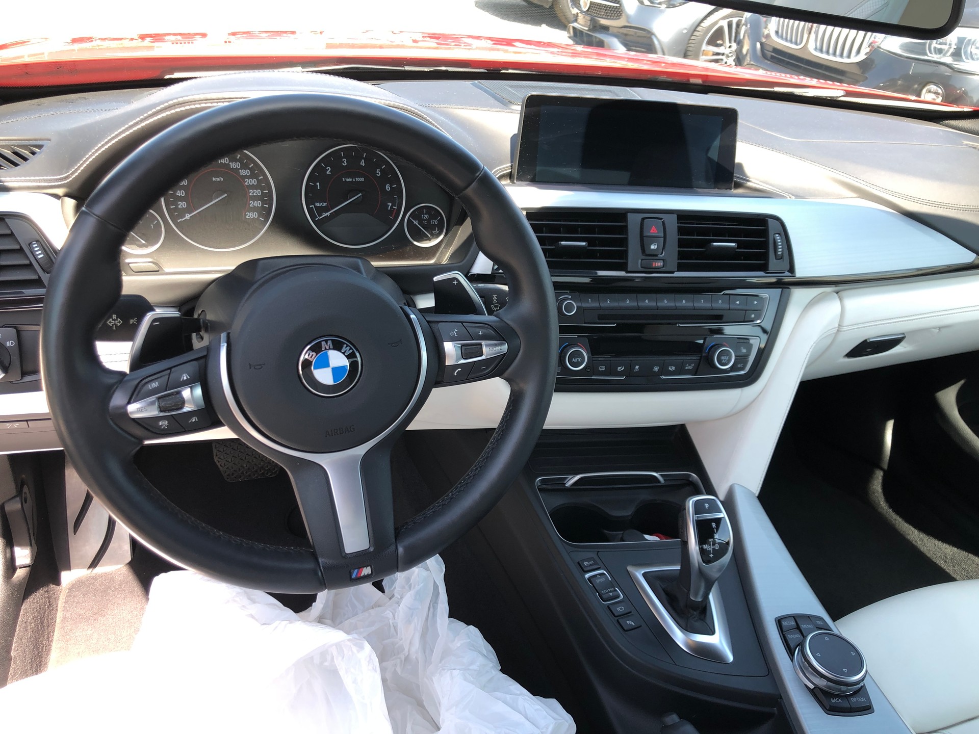 BMW 440i Cabriolet xDrive M Sport Steptronic-image-14