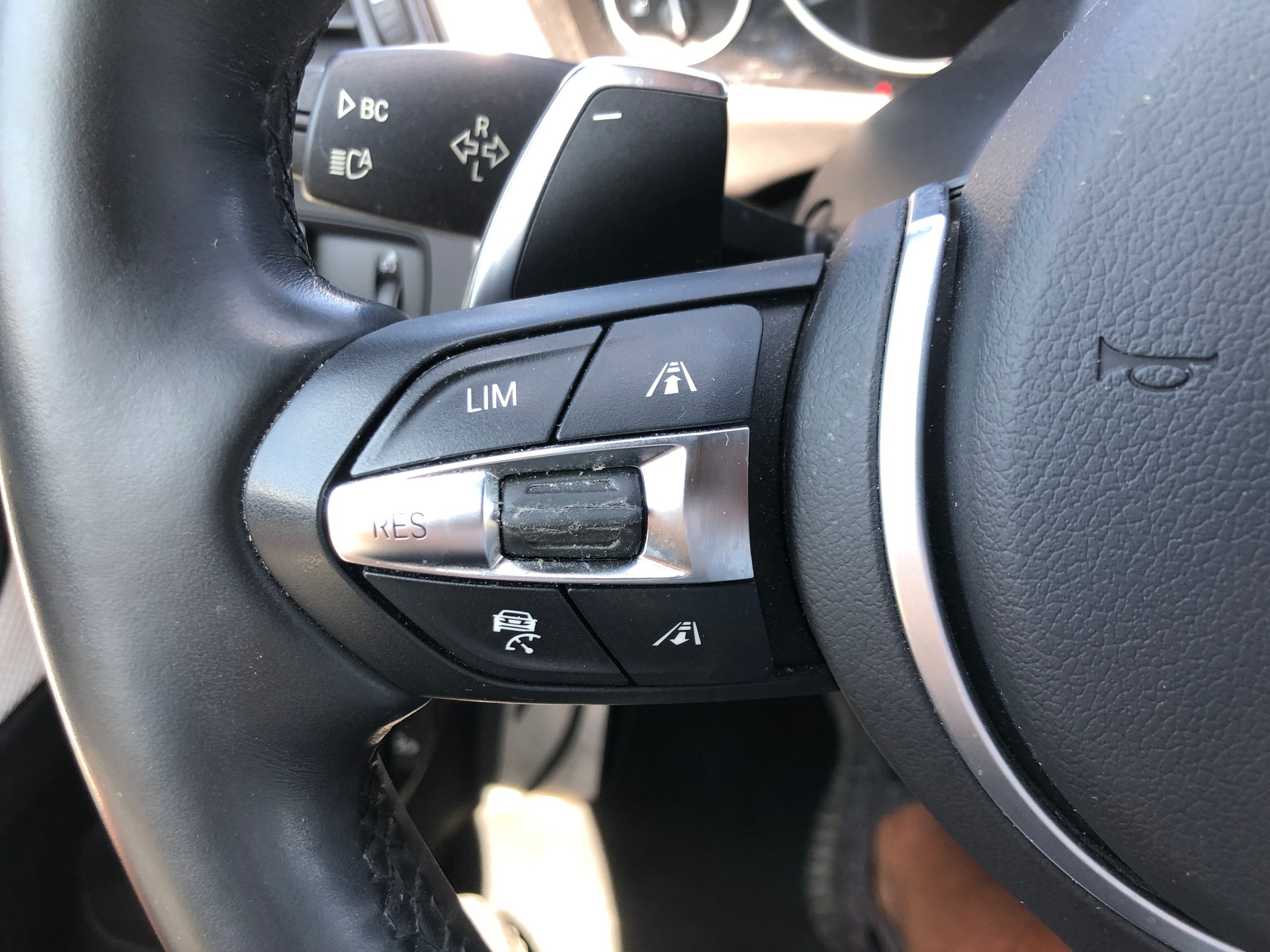 BMW 440i Cabriolet xDrive M Sport Steptronic-image-12
