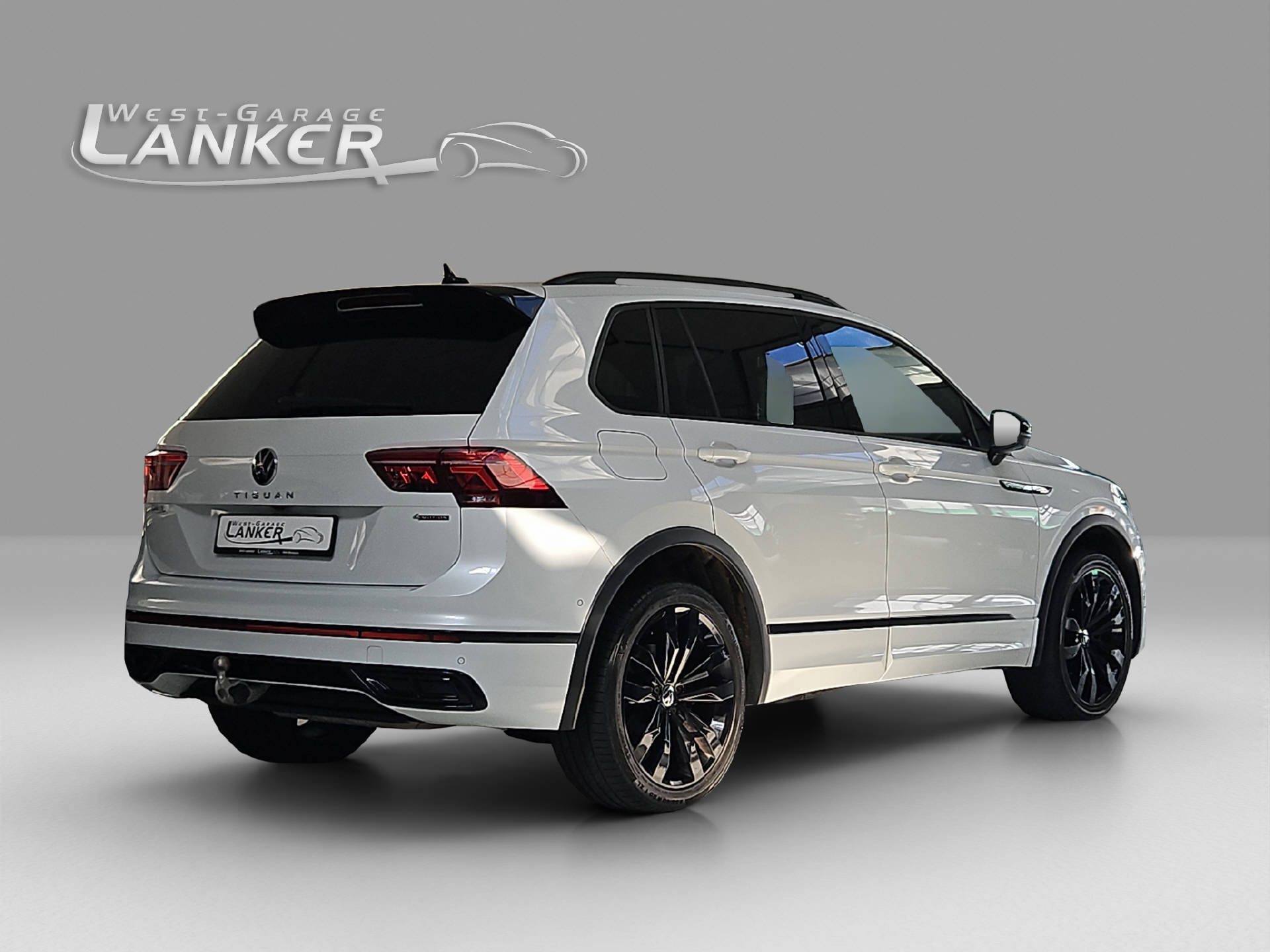 VW Tiguan 2.0 TSI R-Line DSG-showroom-element-2