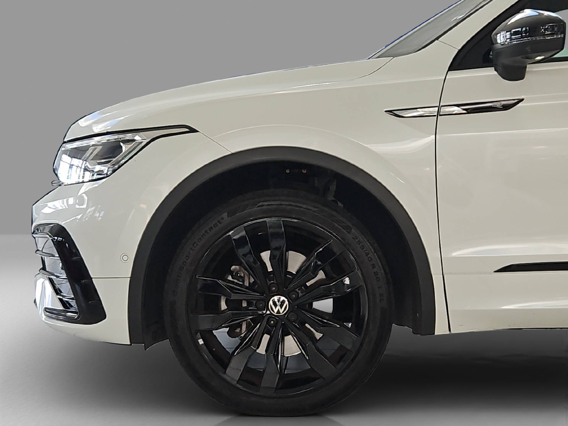 VW Tiguan 2.0 TSI R-Line DSG-image-4