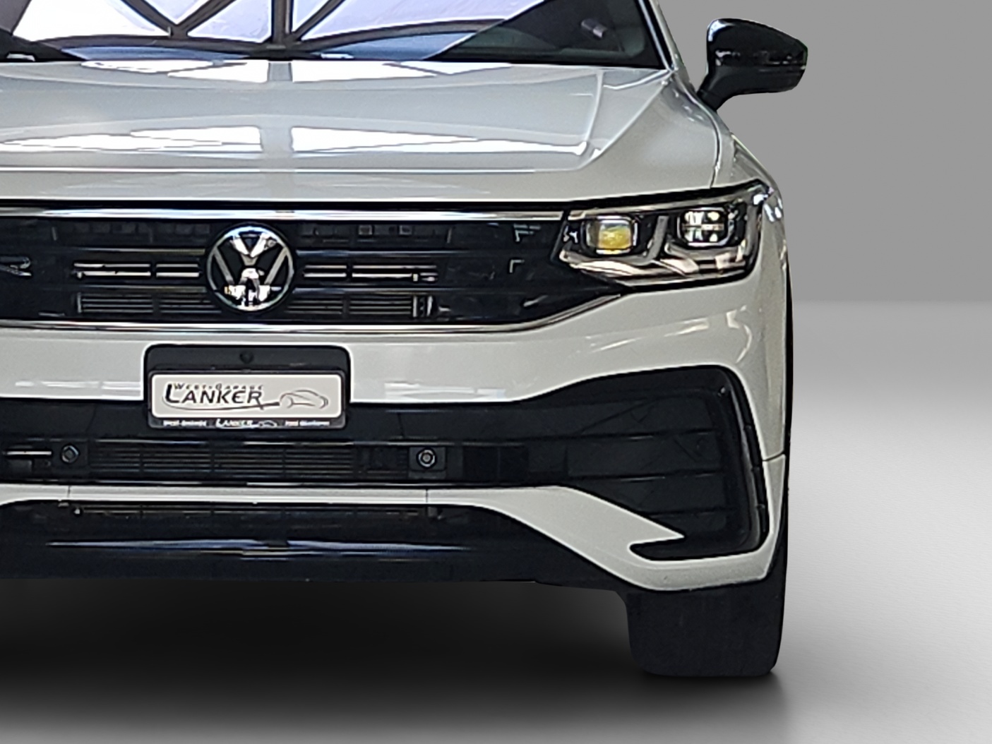 VW Tiguan 2.0 TSI R-Line DSG-image-17