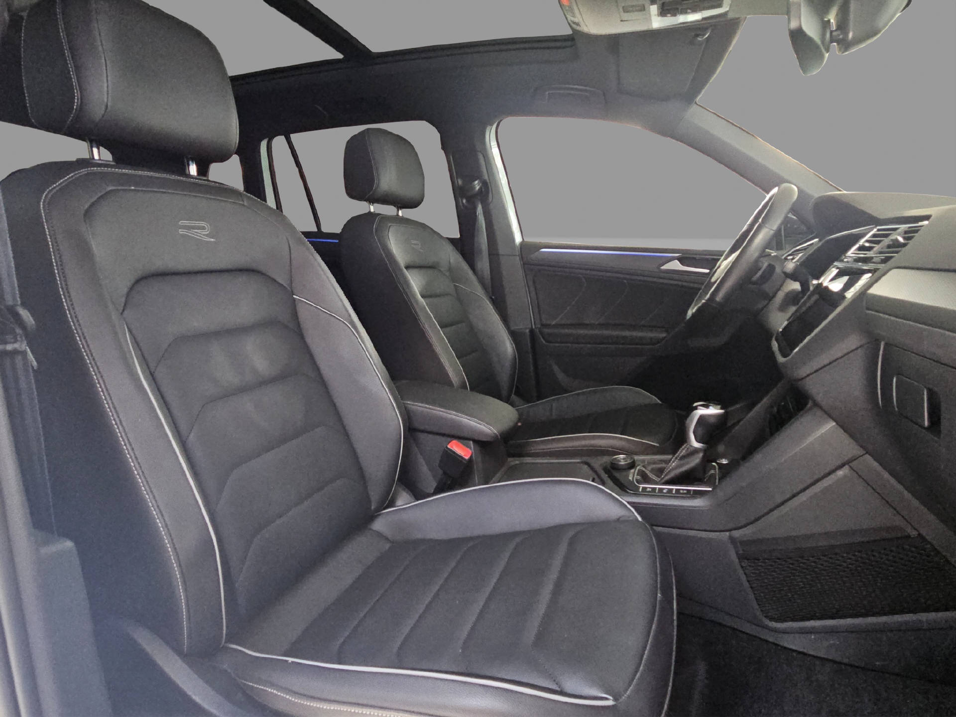 VW Tiguan 2.0 TSI R-Line DSG-image-12