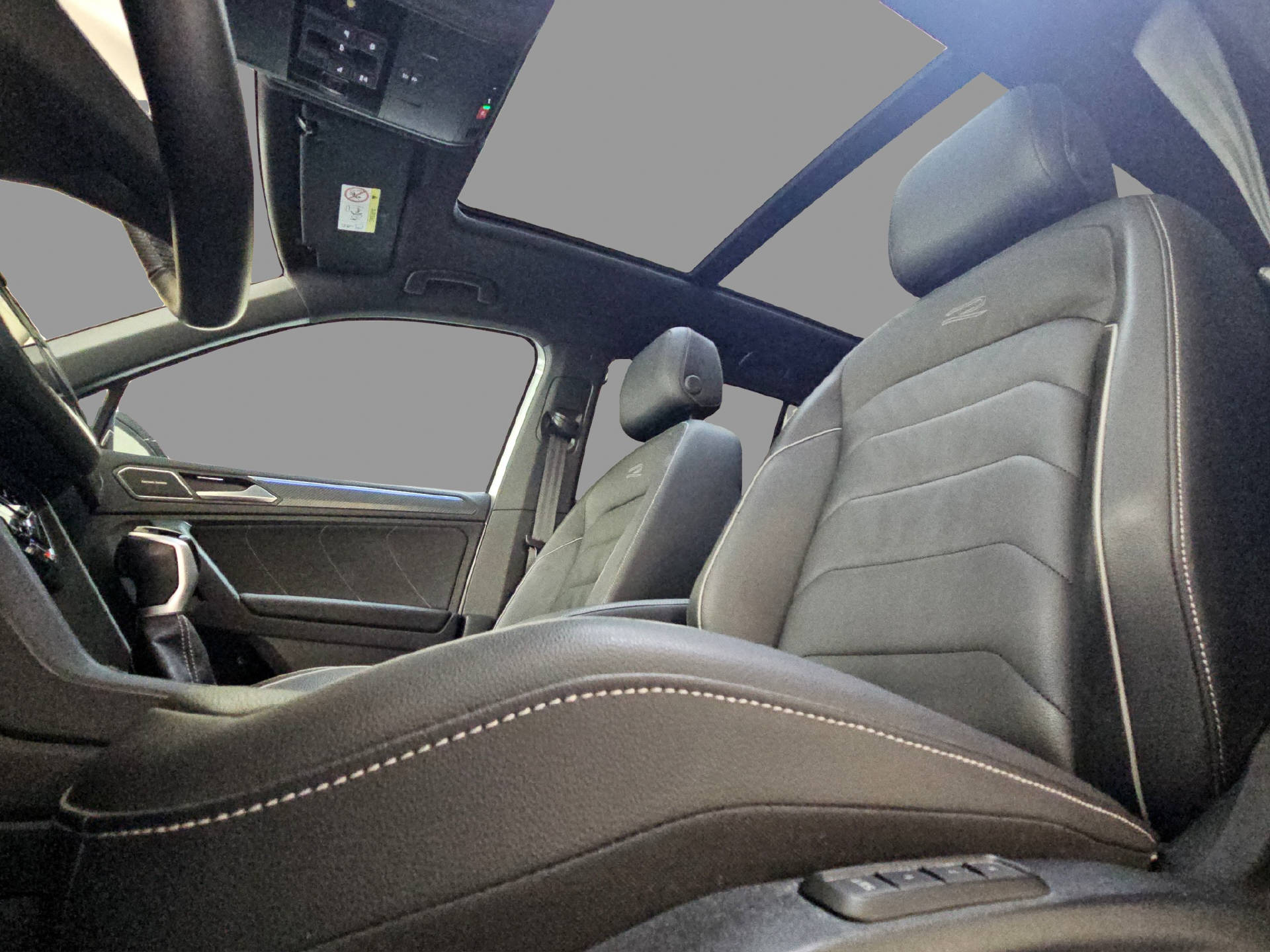 VW Tiguan 2.0 TSI R-Line DSG-image-13