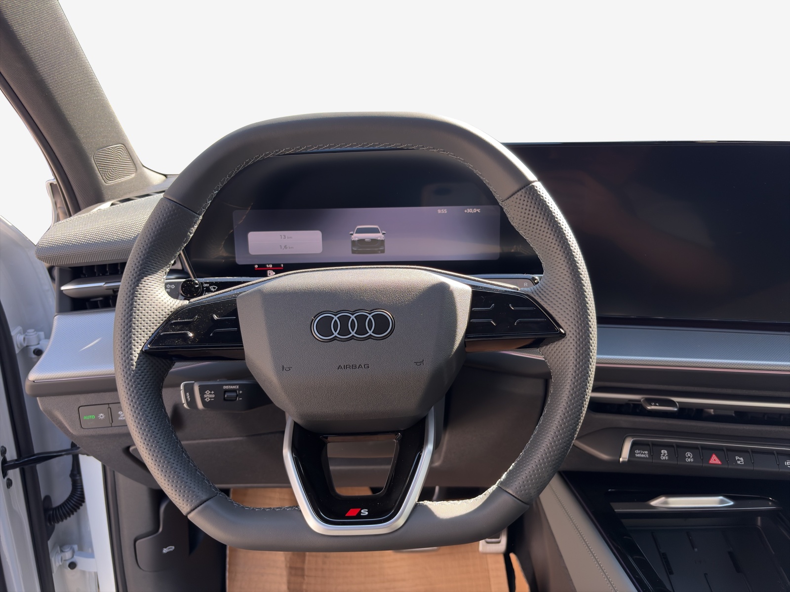 AUDI Q3 SUV 110 kW TFSI S tronic-image-9