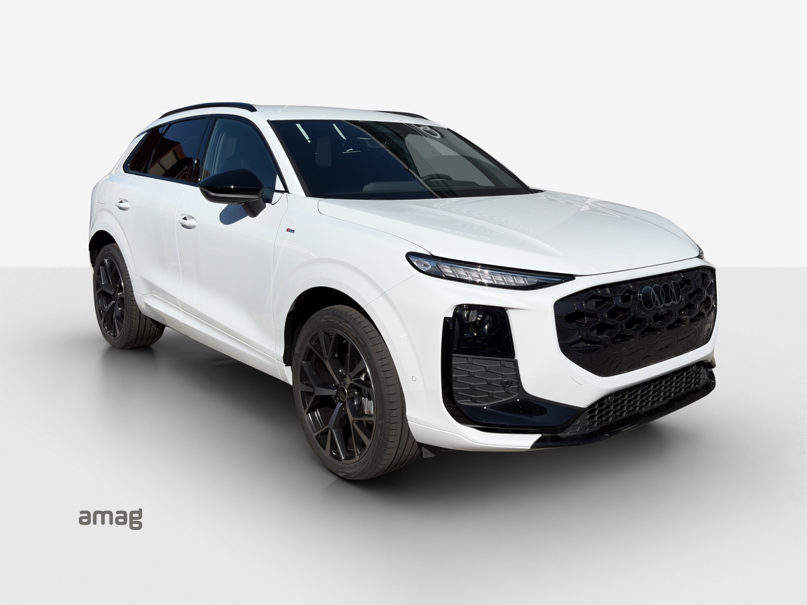 AUDI Q3 SUV 110 kW TFSI S tronic-image-5