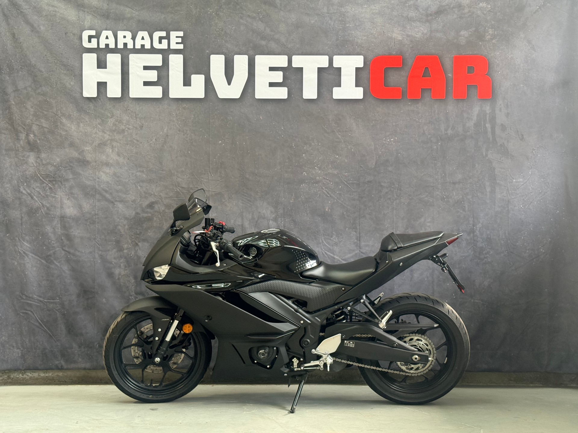 YAMAHA YZF-R3 ABS