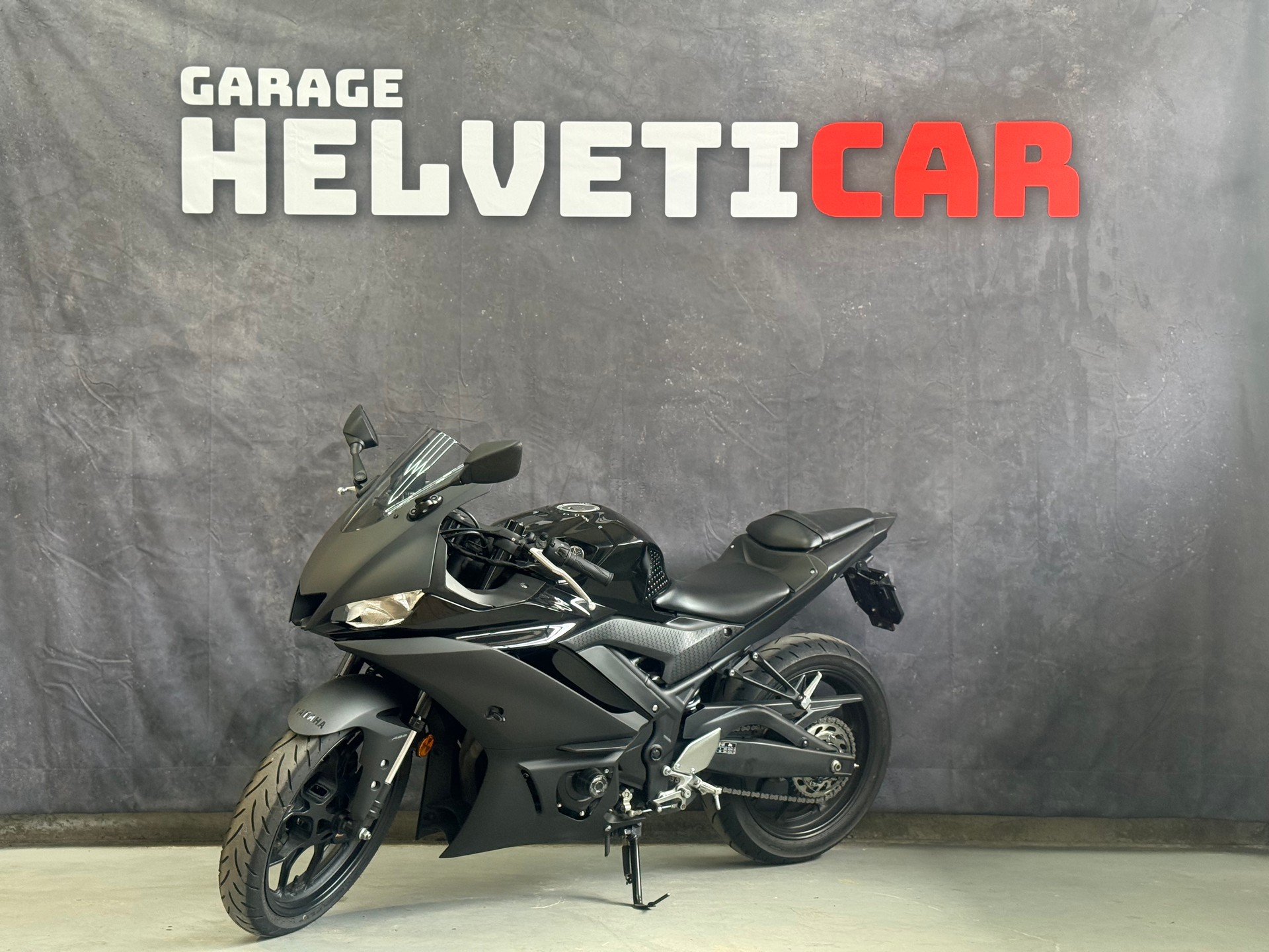 YAMAHA YZF-R3 ABS-image-1