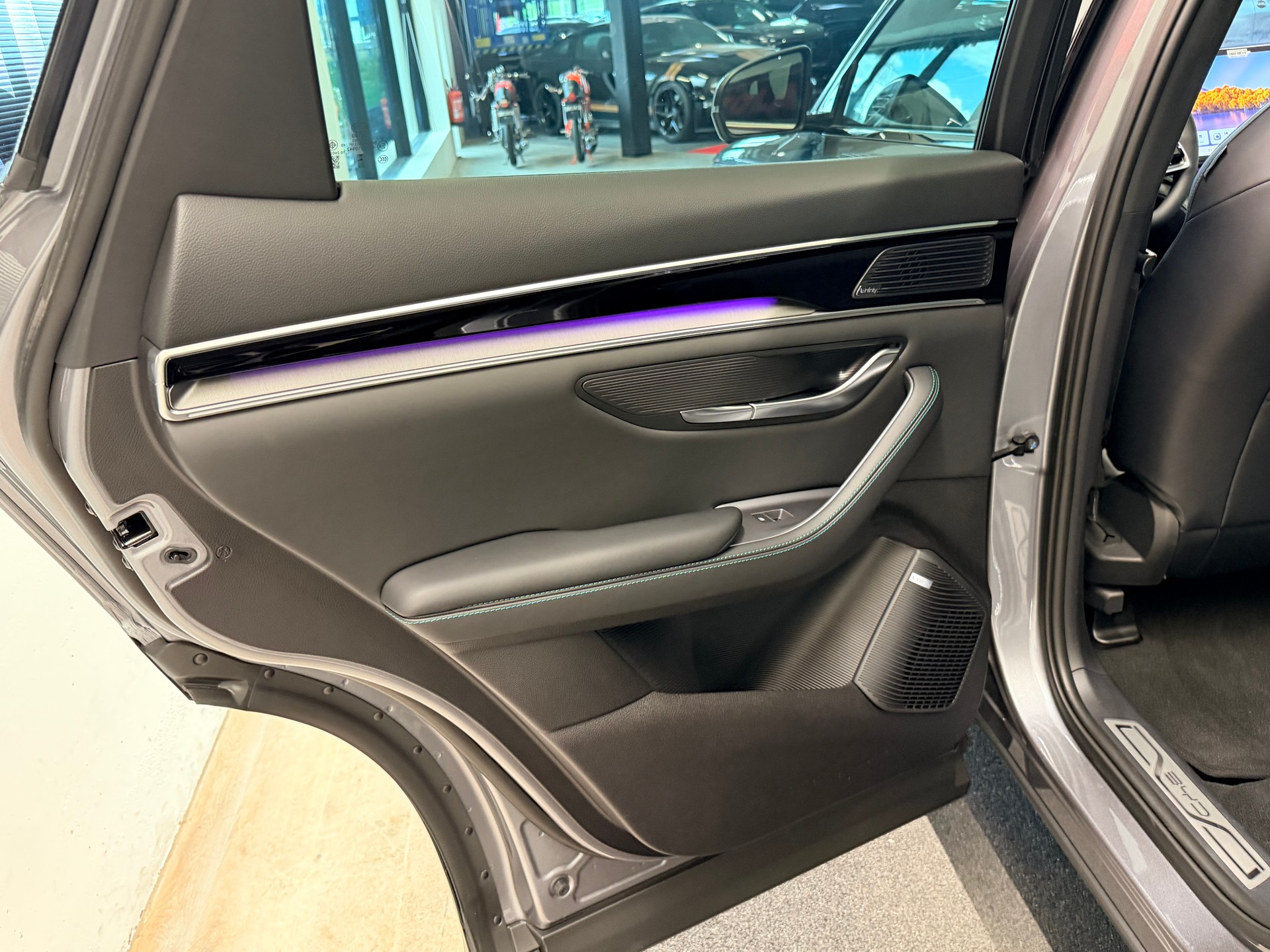 BYD Seal U DM-i Design AWD-image-16