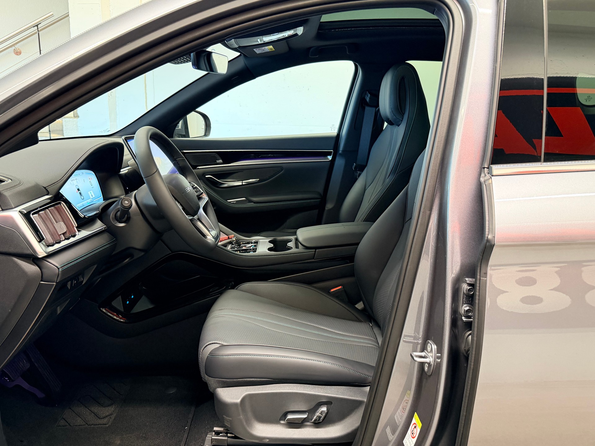 BYD Seal U DM-i Design AWD-image-12