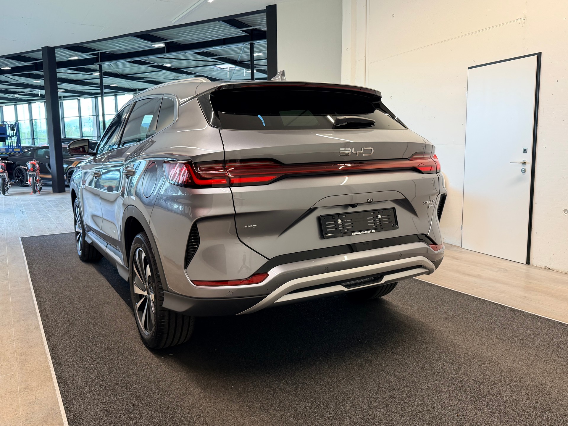 BYD Seal U DM-i Design AWD-image-6