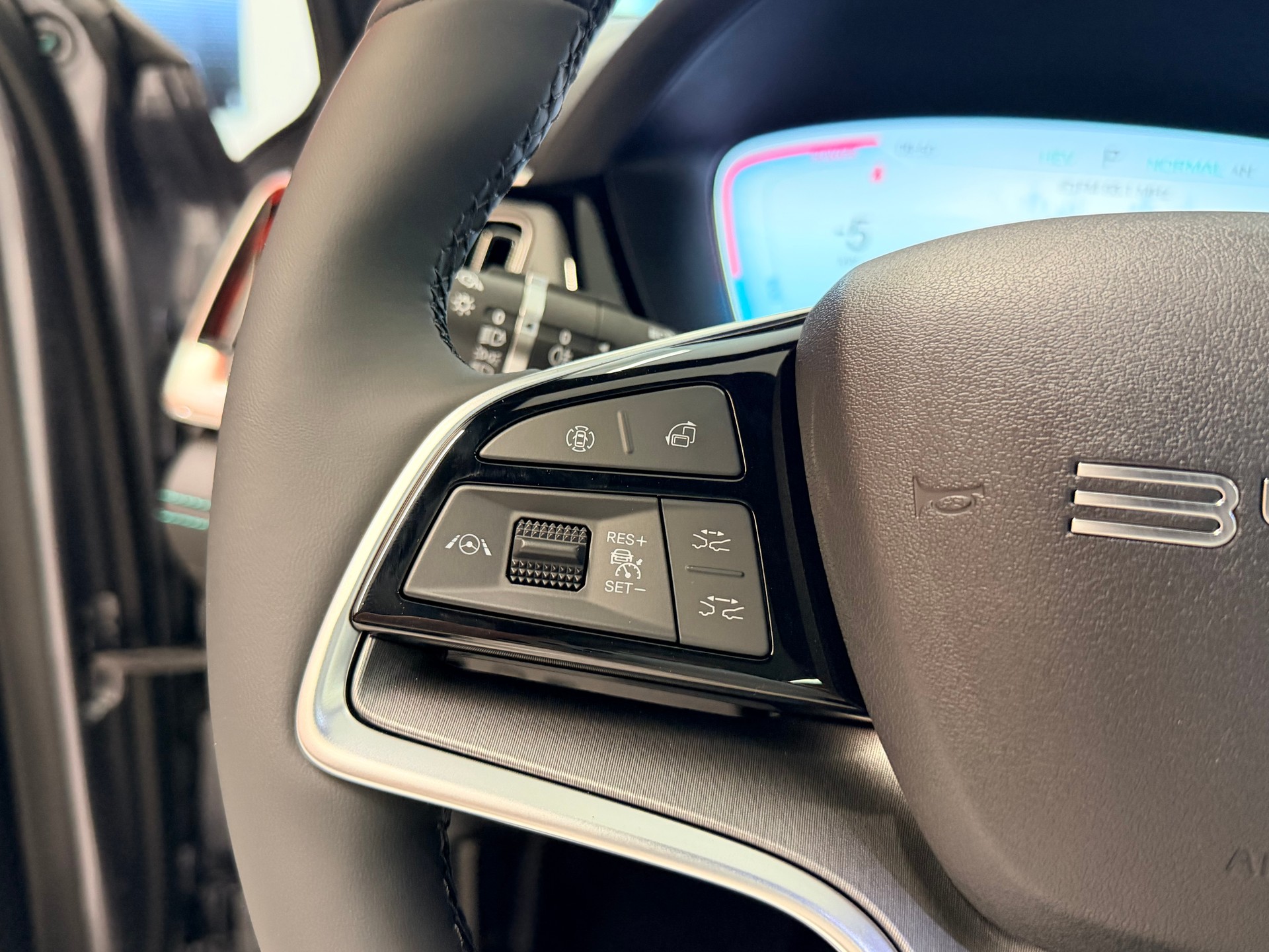 BYD Seal U DM-i Design AWD-image-26