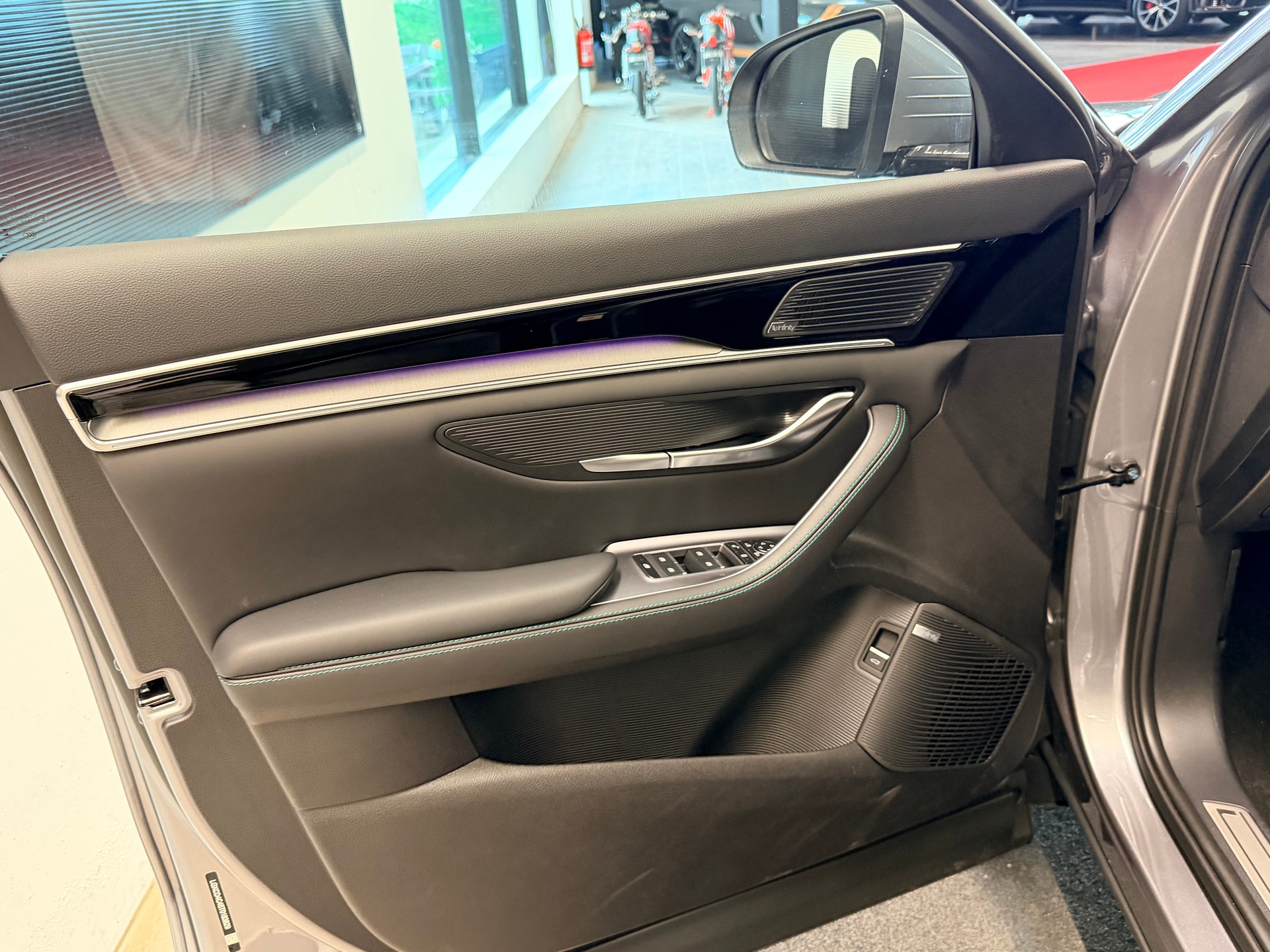 BYD Seal U DM-i Design AWD-image-10
