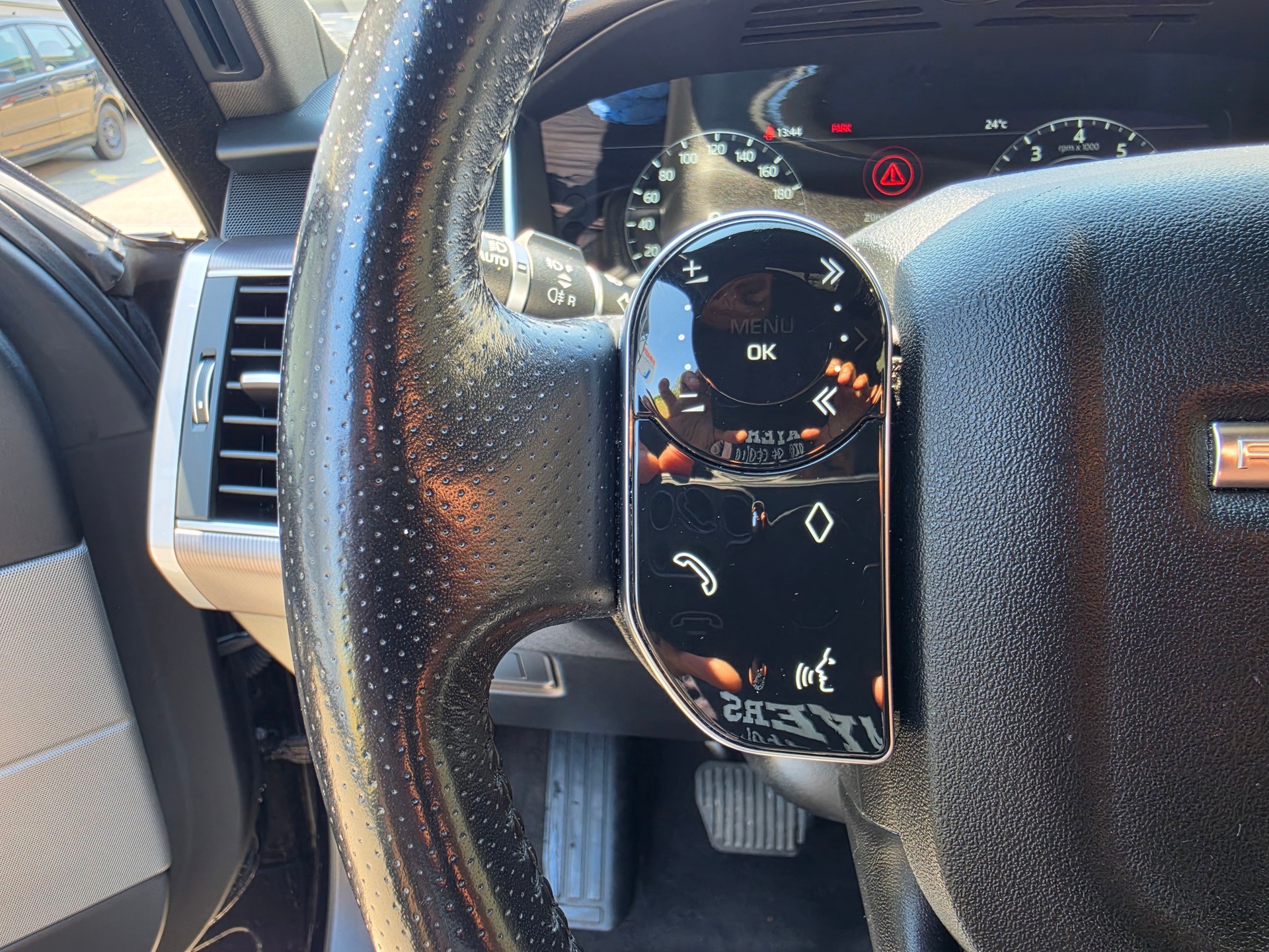 LAND ROVER RANGE ROVER-image-25
