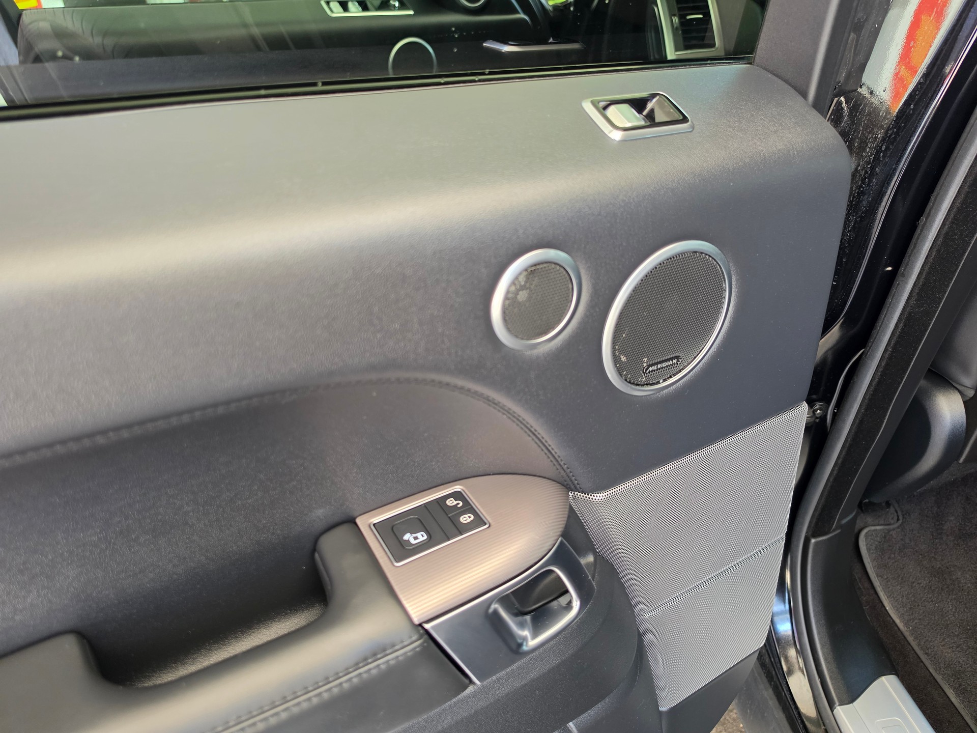 LAND ROVER RANGE ROVER-image-14